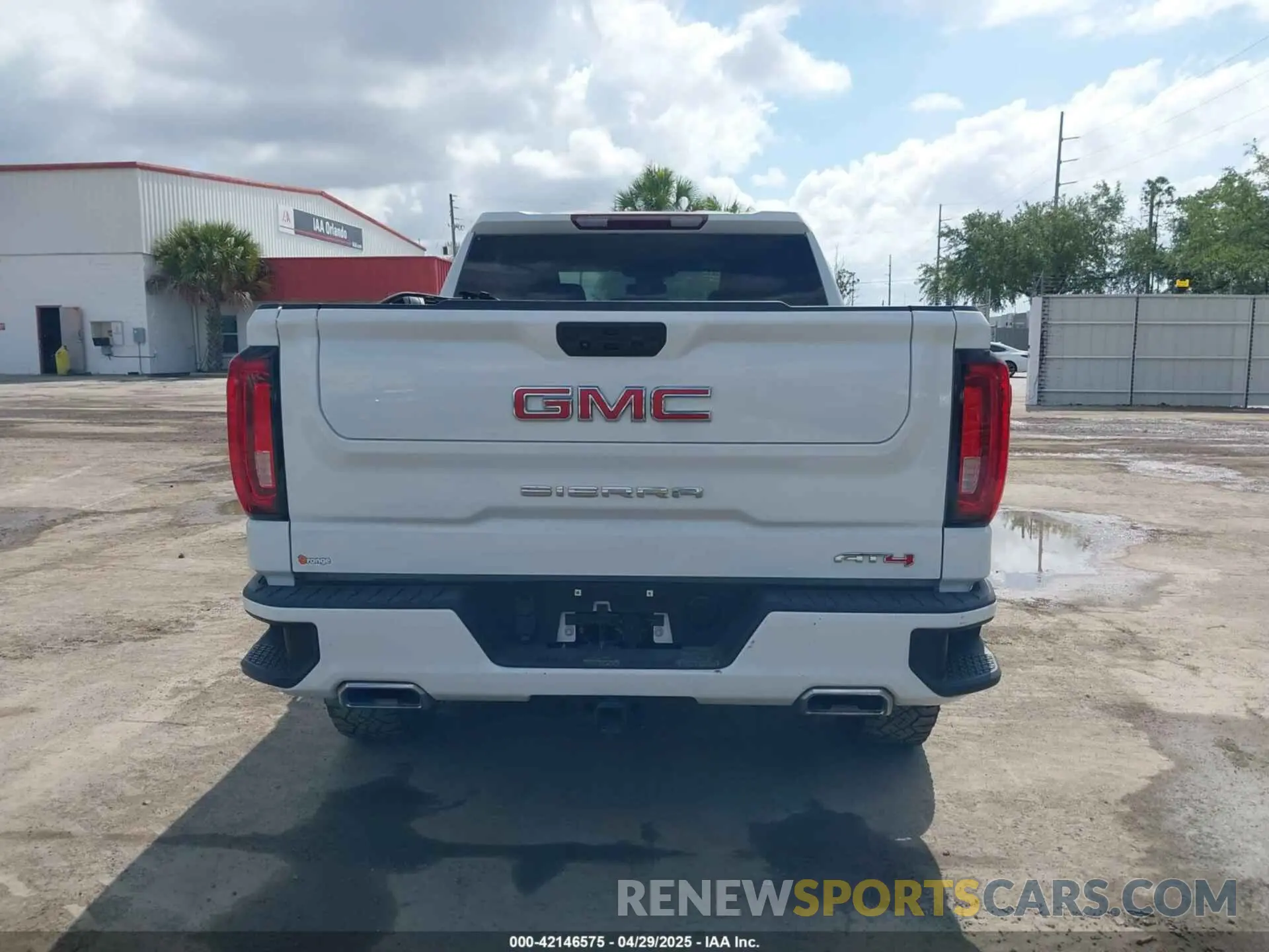 16 Photograph of a damaged car 1GTPUEEL2NZ523557 GMC SIERRA 1500 2022
