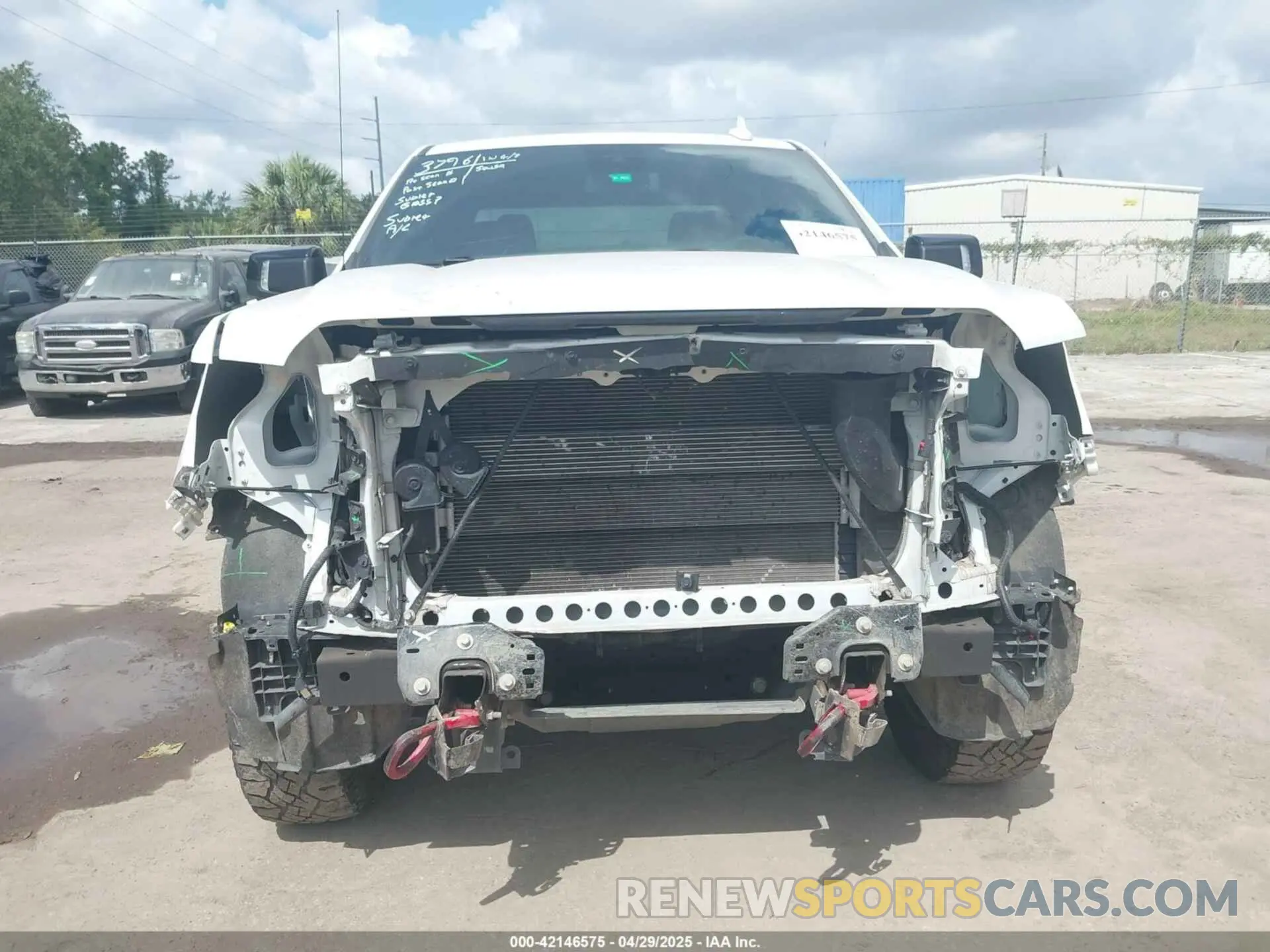 6 Photograph of a damaged car 1GTPUEEL2NZ523557 GMC SIERRA 1500 2022