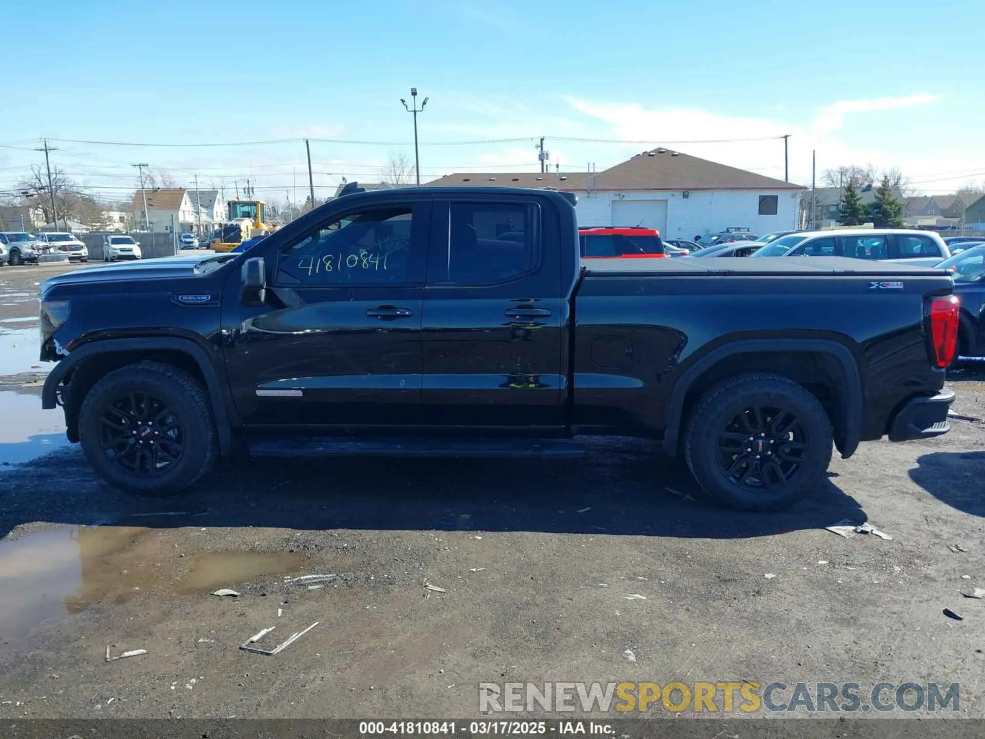 14 Photograph of a damaged car 1GTRUCEDXNZ513462 GMC SIERRA 1500 2022
