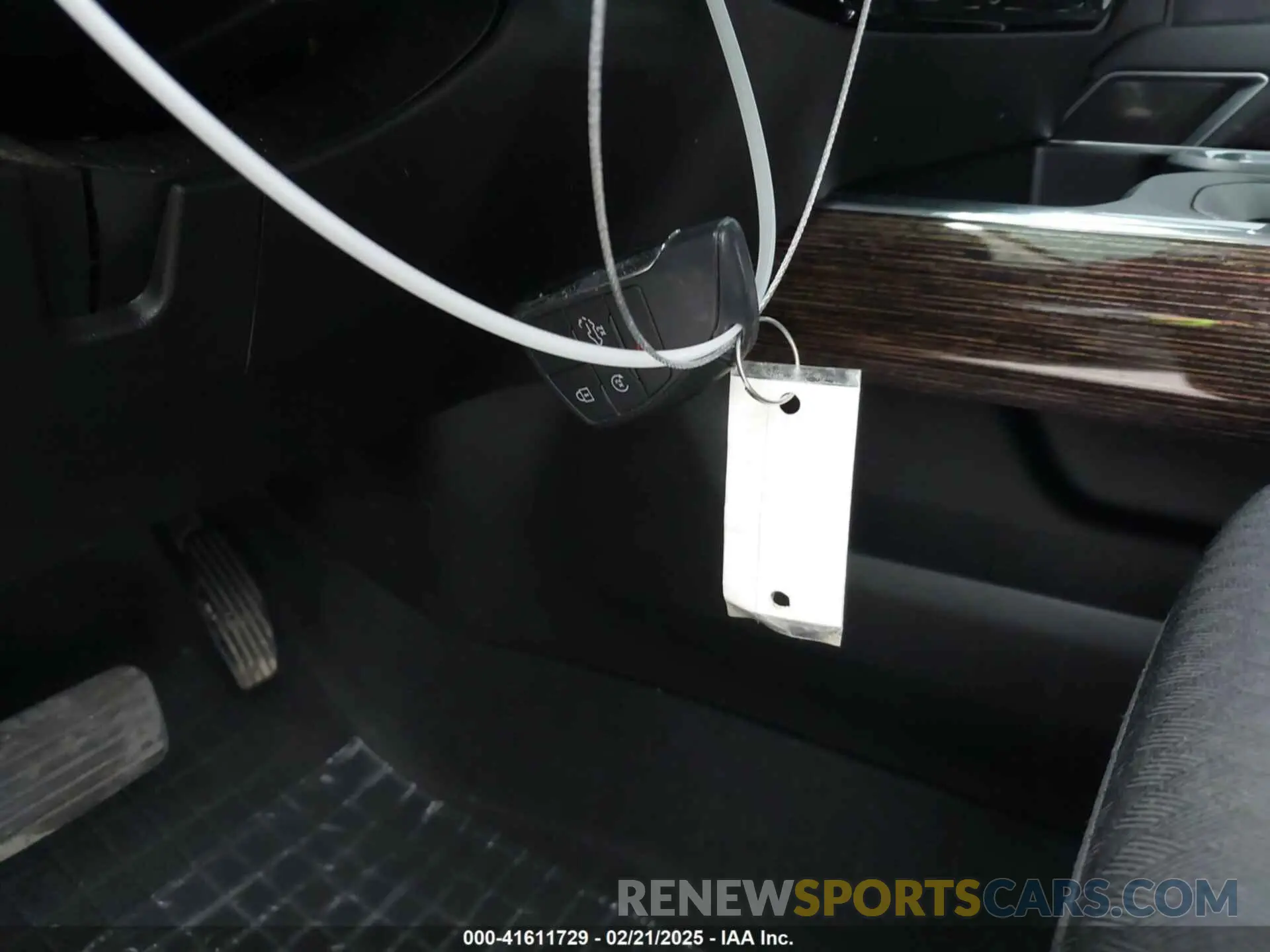 11 Photograph of a damaged car 1GTUUCED5NZ604780 GMC SIERRA 1500 2022