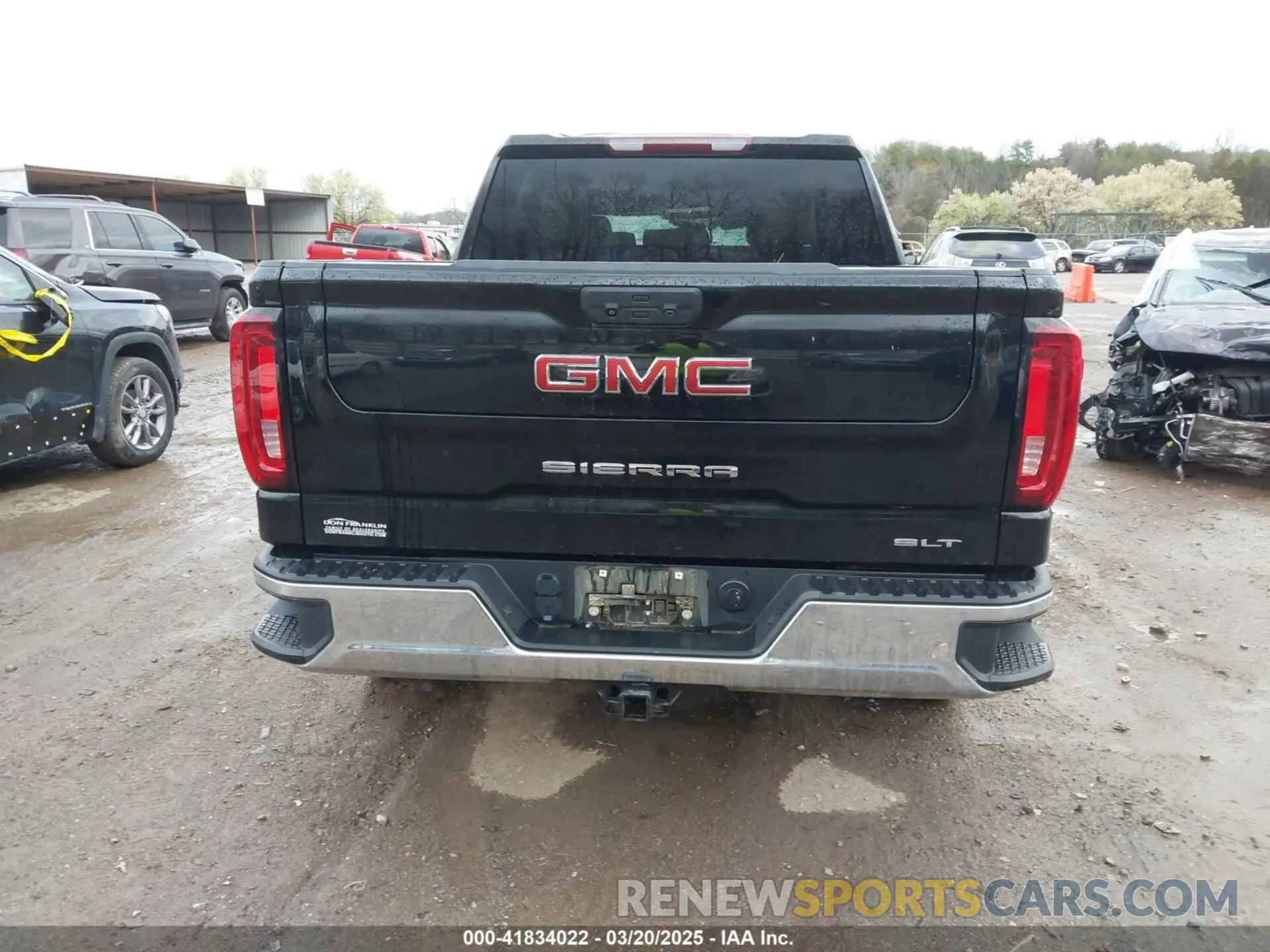 16 Photograph of a damaged car 1GTUUDED5NZ622976 GMC SIERRA 1500 2022