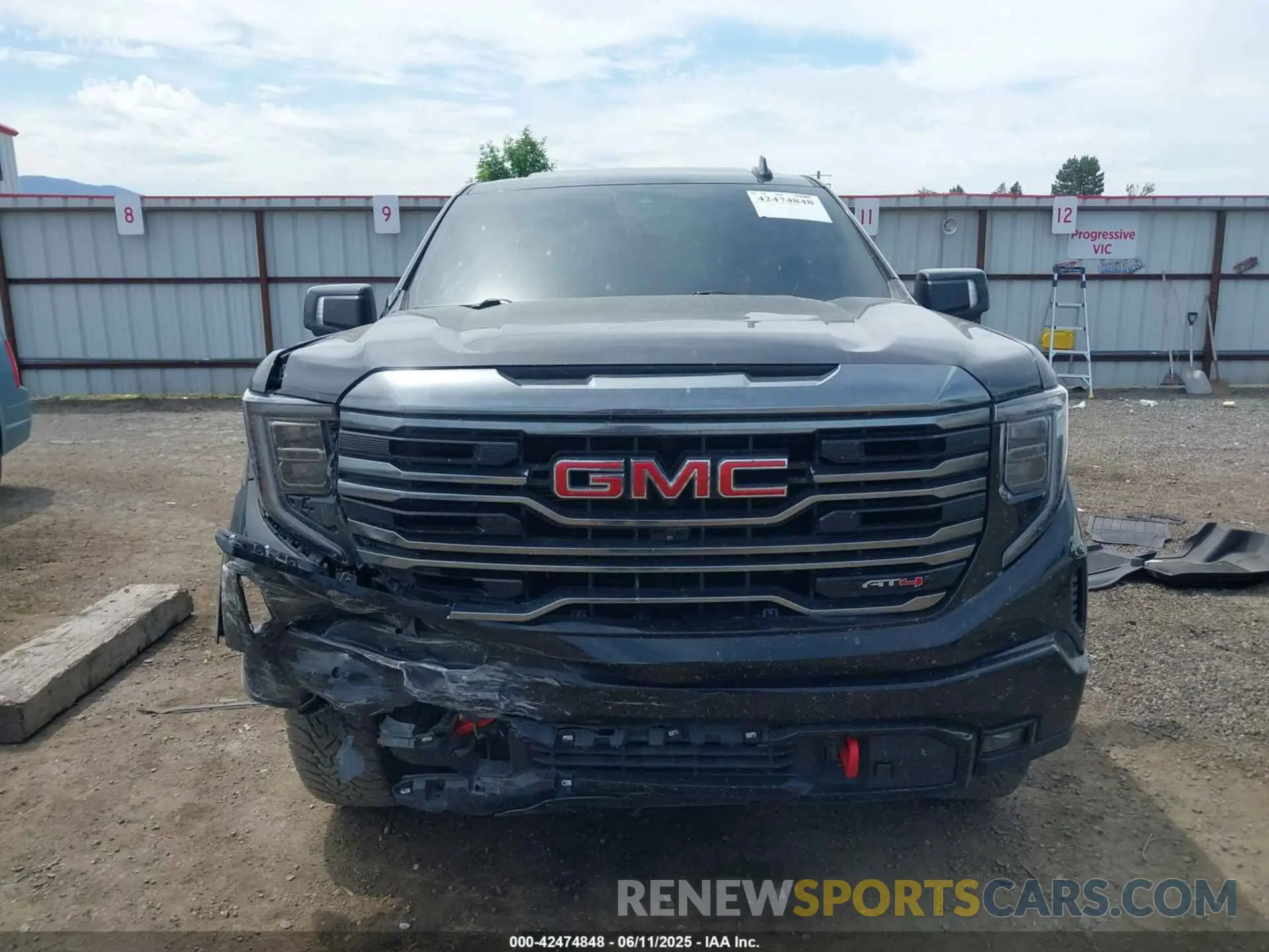 12 Photograph of a damaged car 1GTUUEET4NZ582967 GMC SIERRA 1500 2022