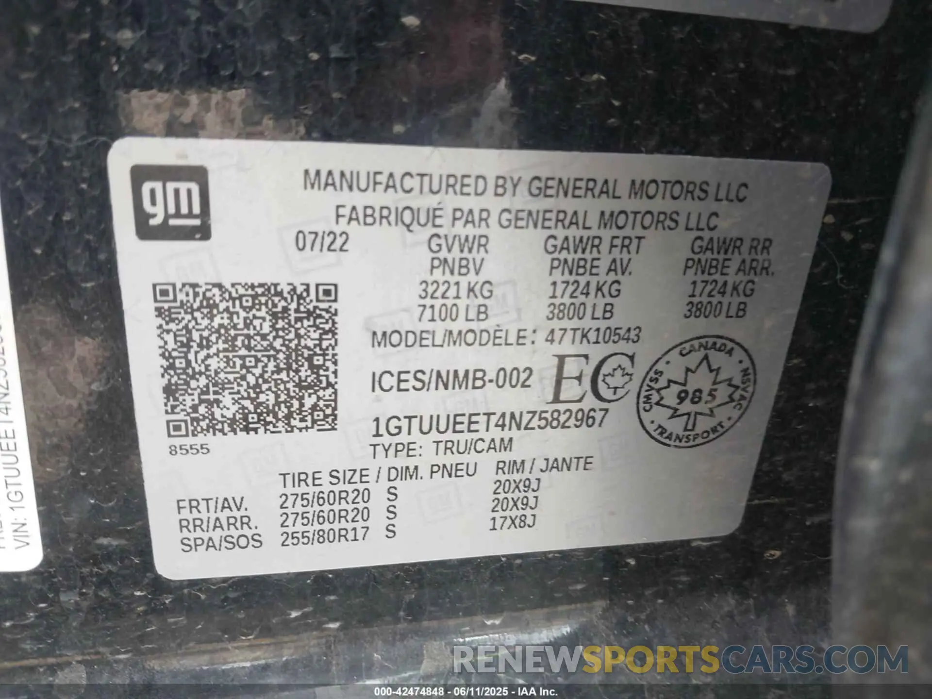 9 Photograph of a damaged car 1GTUUEET4NZ582967 GMC SIERRA 1500 2022