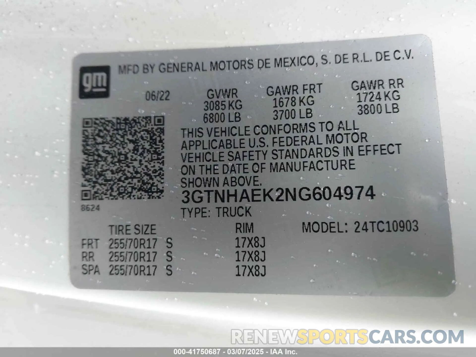9 Photograph of a damaged car 3GTNHAEK2NG604974 GMC SIERRA 1500 2022