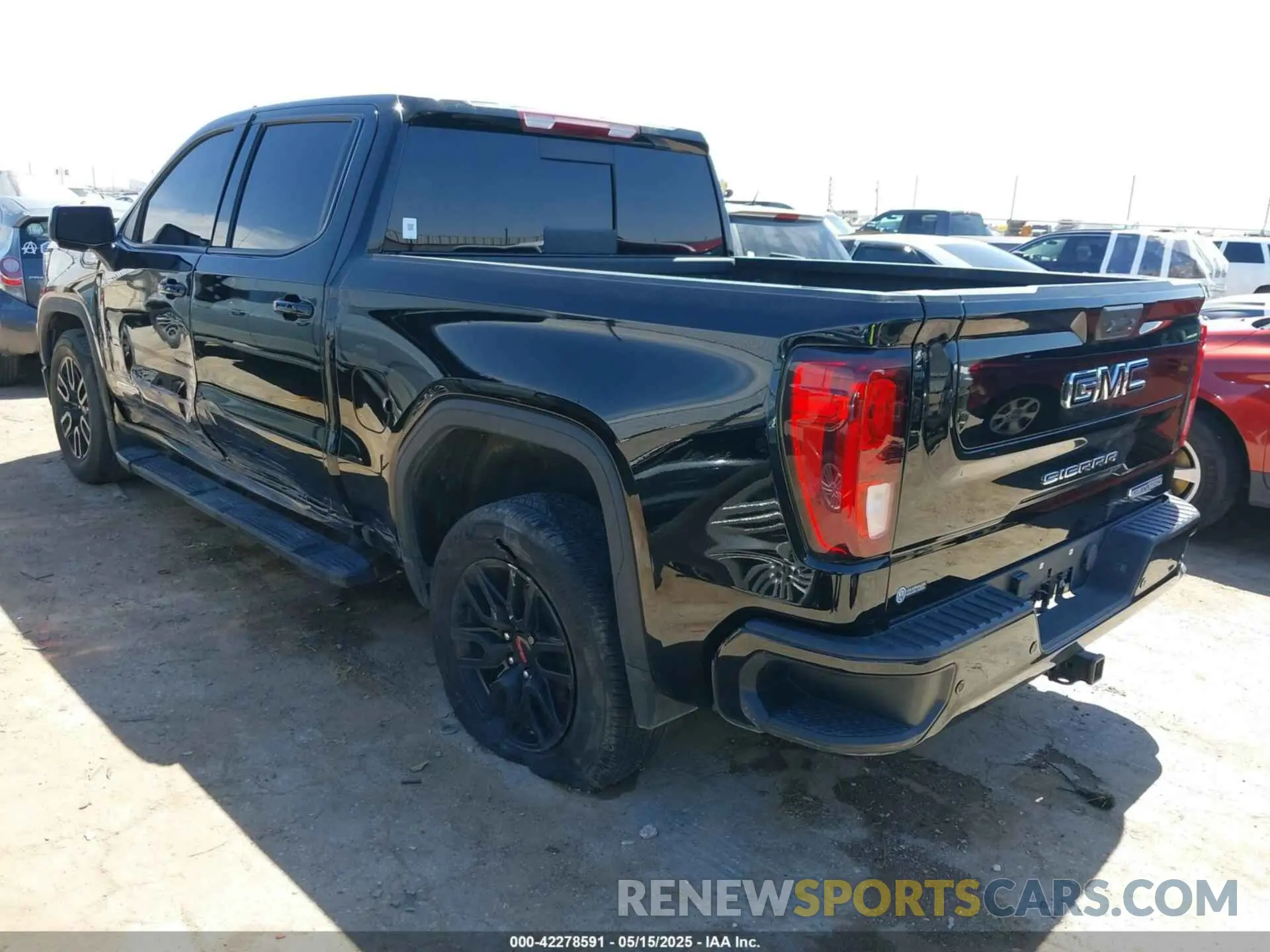 3 Photograph of a damaged car 3GTPHCEDXNG525803 GMC SIERRA 1500 2022