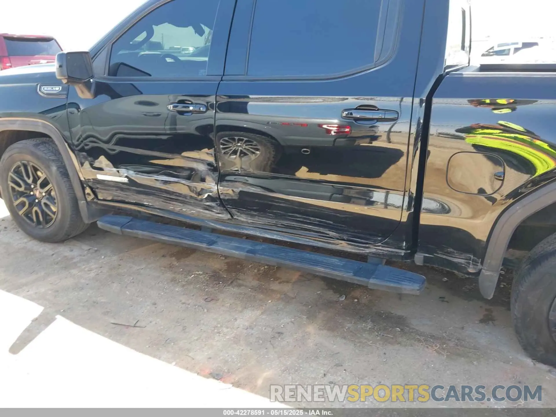 6 Photograph of a damaged car 3GTPHCEDXNG525803 GMC SIERRA 1500 2022