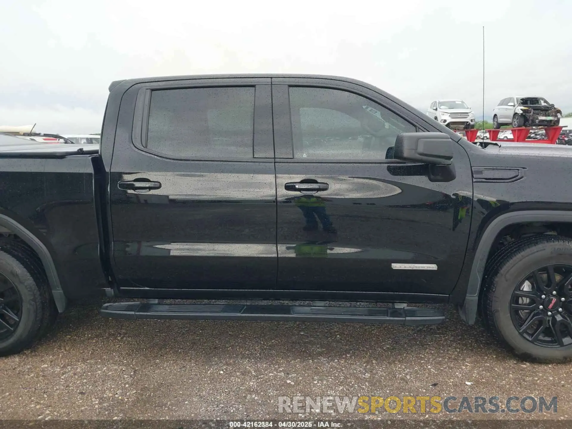 13 Photograph of a damaged car 3GTPHCEK2NG690002 GMC SIERRA 1500 2022