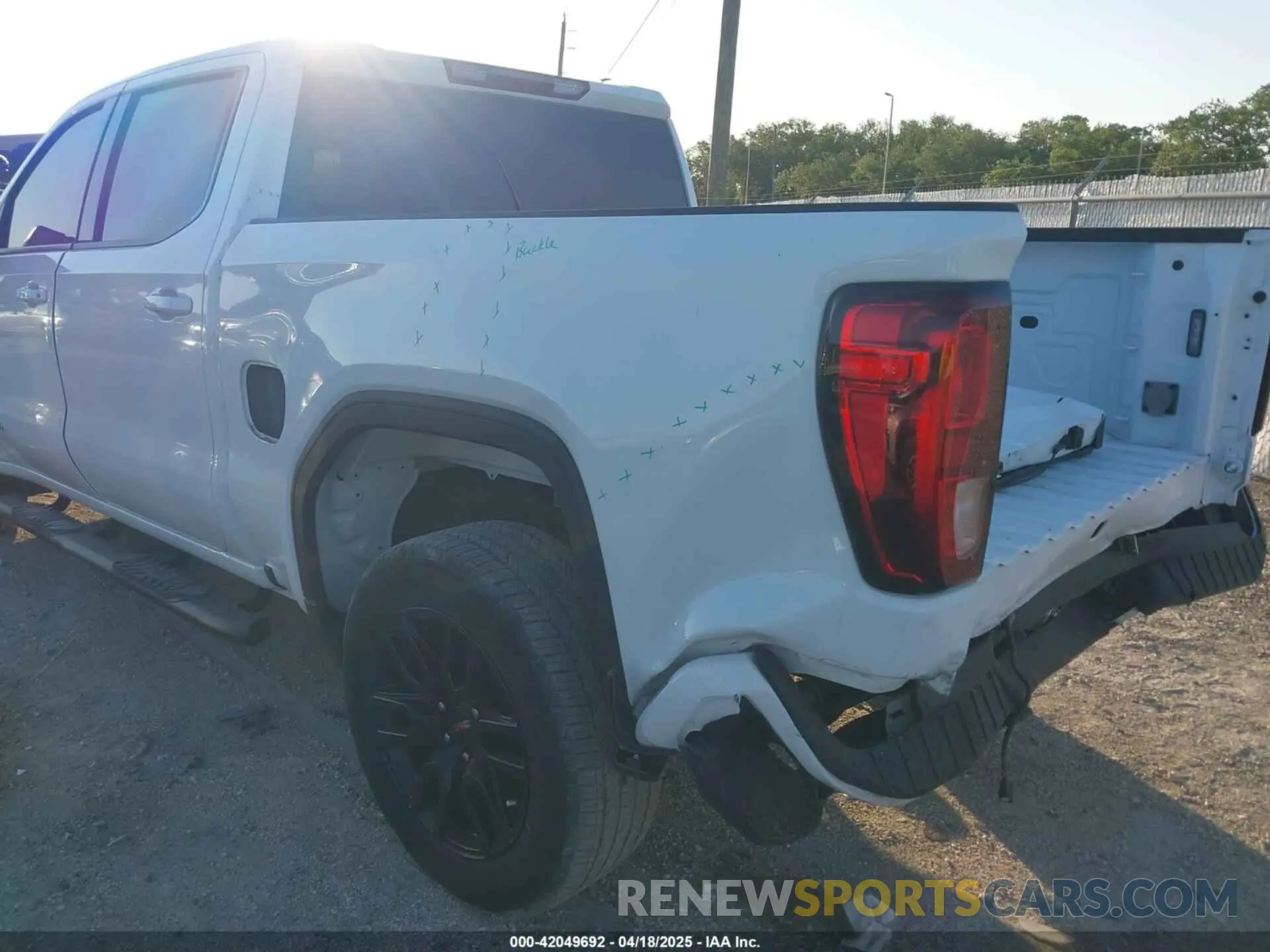 6 Photograph of a damaged car 3GTPHCEK6NG615092 GMC SIERRA 1500 2022