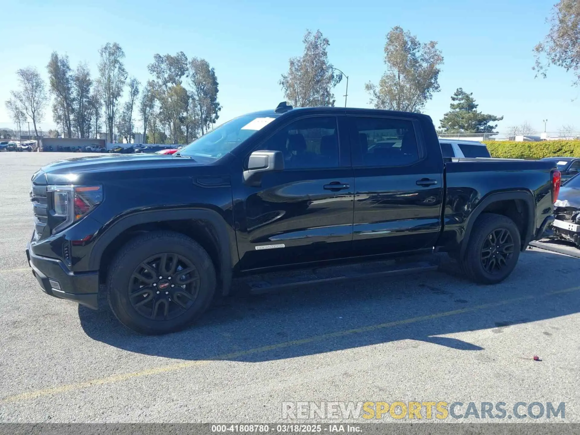 14 Photograph of a damaged car 3GTPHCEK9NG621923 GMC SIERRA 1500 2022