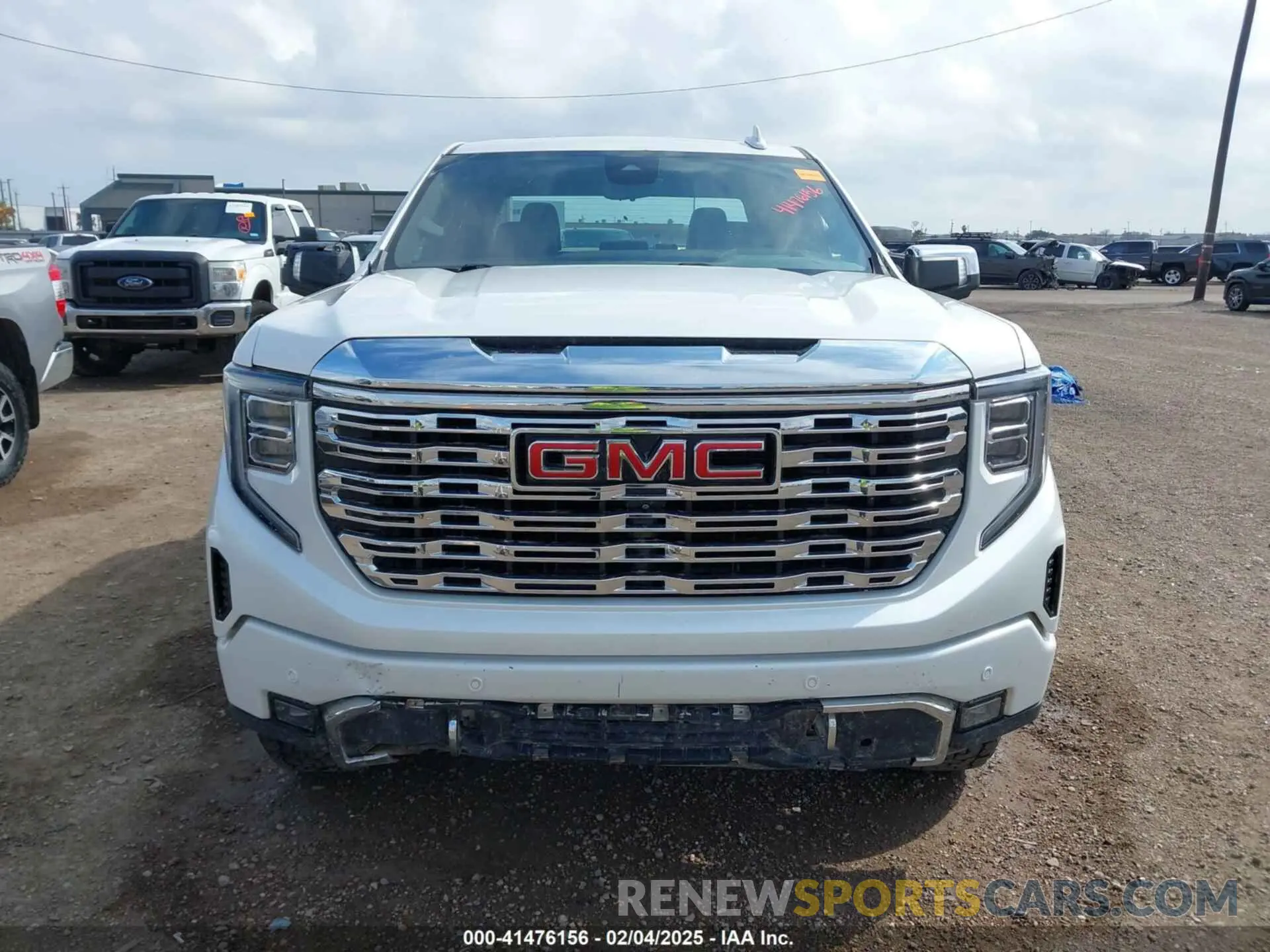 11 Photograph of a damaged car 3GTPHGED3NG680782 GMC SIERRA 1500 2022