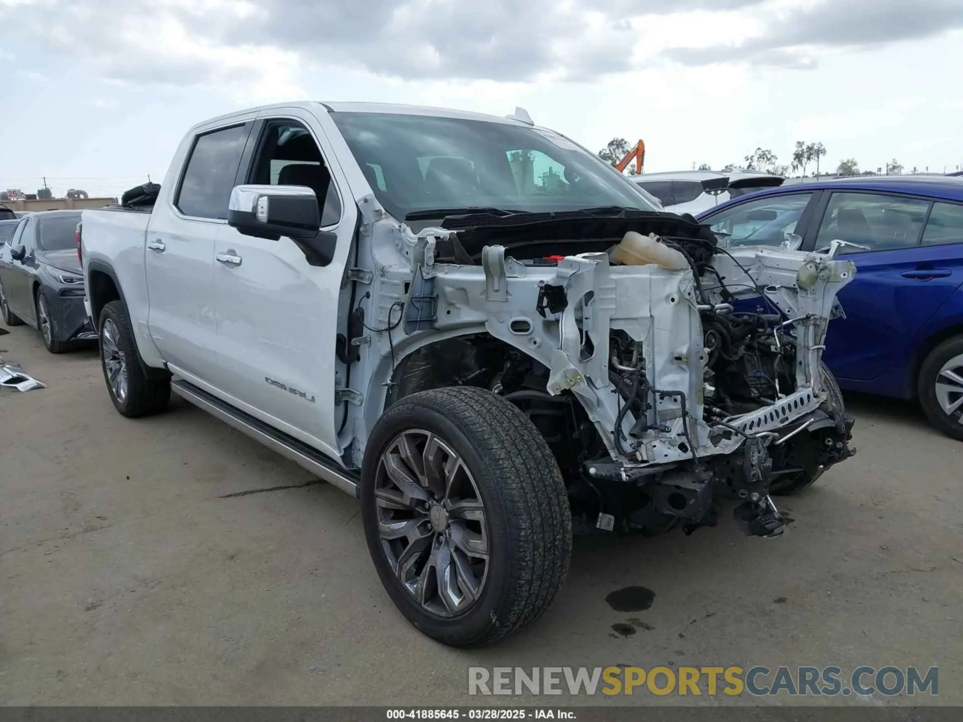 1 Photograph of a damaged car 3GTPHGEDXNG686286 GMC SIERRA 1500 2022
