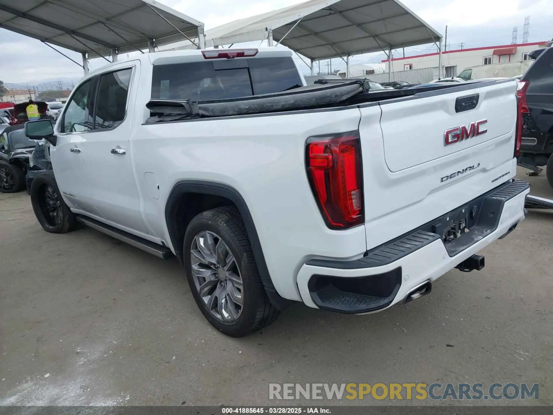 3 Photograph of a damaged car 3GTPHGEDXNG686286 GMC SIERRA 1500 2022