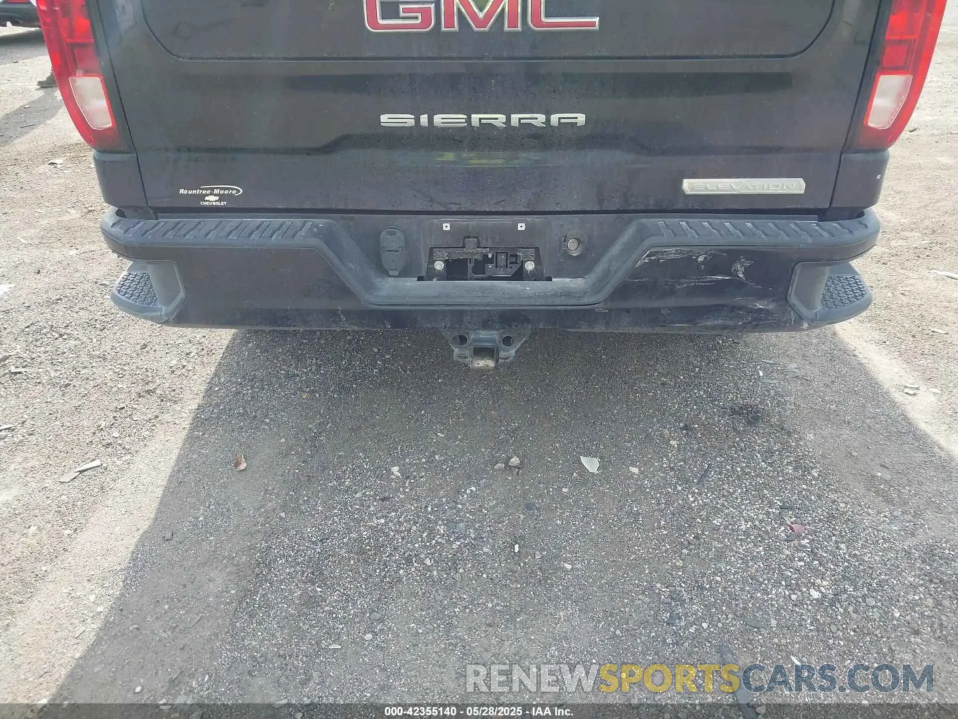 18 Photograph of a damaged car 3GTPUCEK1NG544010 GMC SIERRA 1500 2022