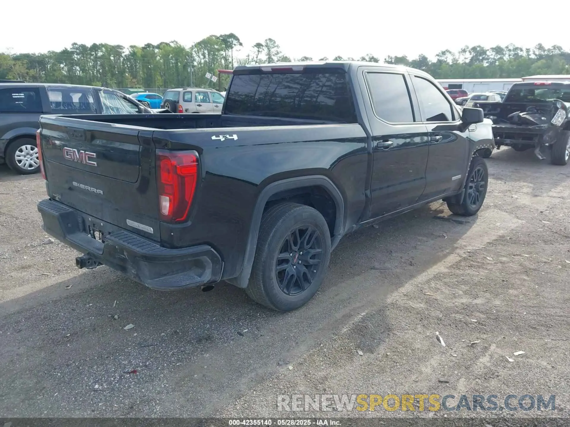 4 Photograph of a damaged car 3GTPUCEK1NG544010 GMC SIERRA 1500 2022
