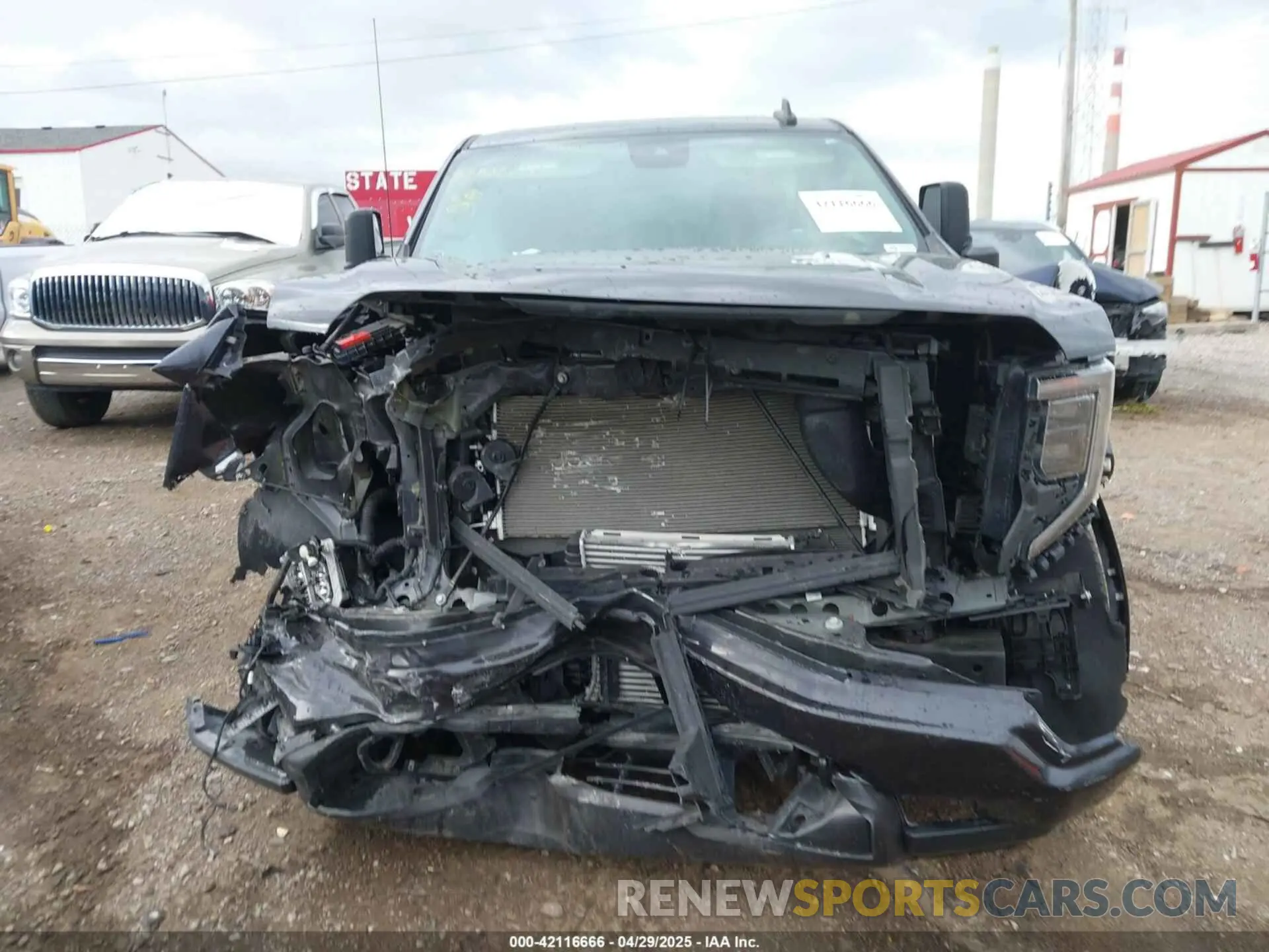 12 Photograph of a damaged car 3GTPUCEK1NG557680 GMC SIERRA 1500 2022