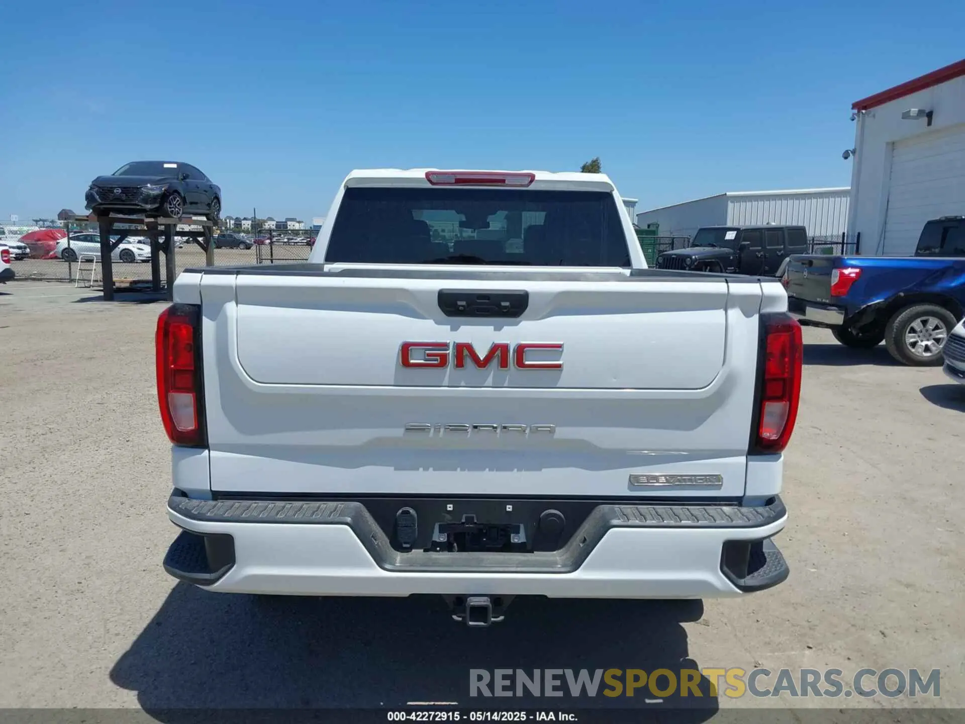16 Photograph of a damaged car 3GTPUCEK6NG664465 GMC SIERRA 1500 2022
