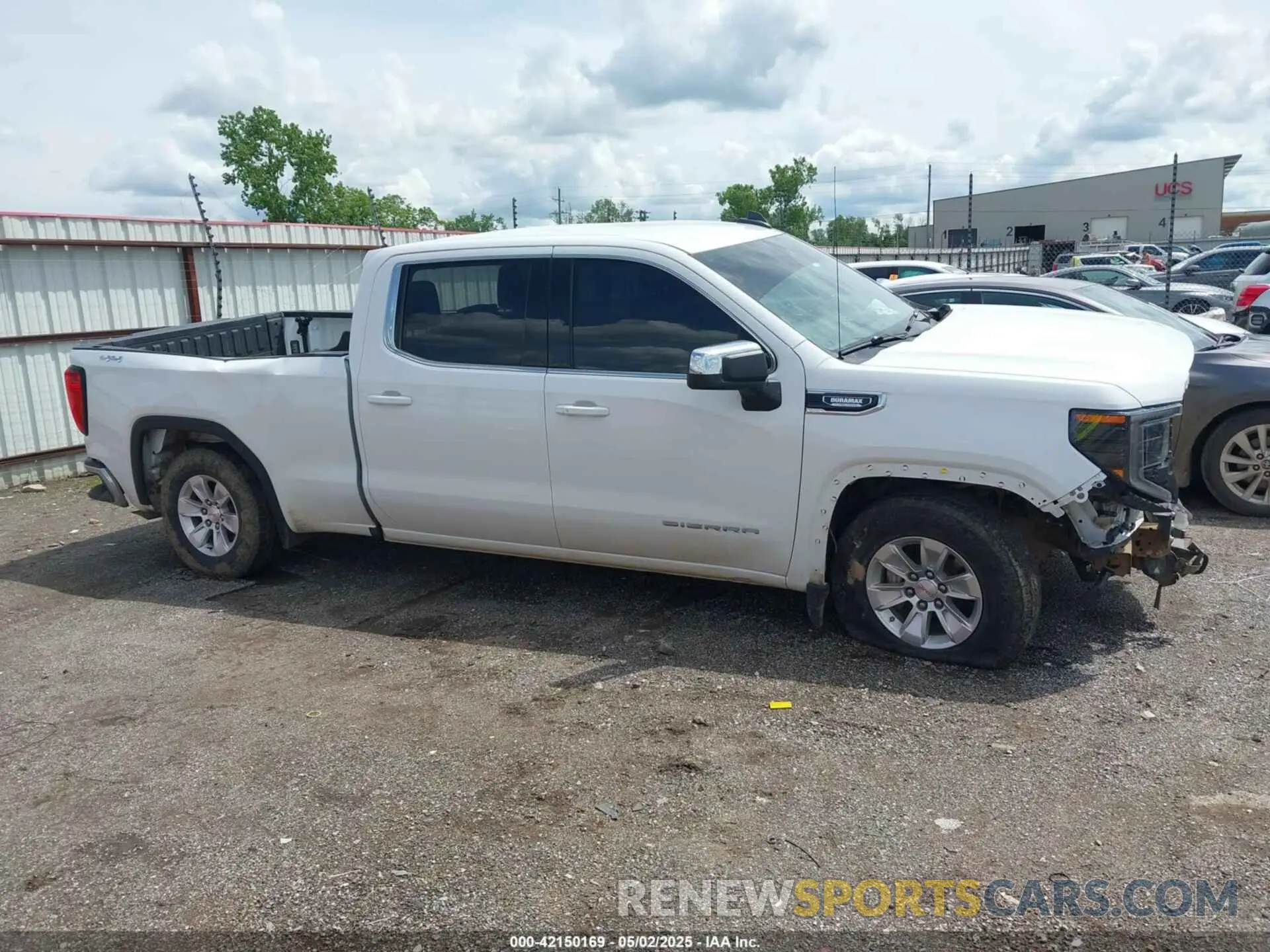 13 Photograph of a damaged car 3GTUUBET3NG543849 GMC SIERRA 1500 2022