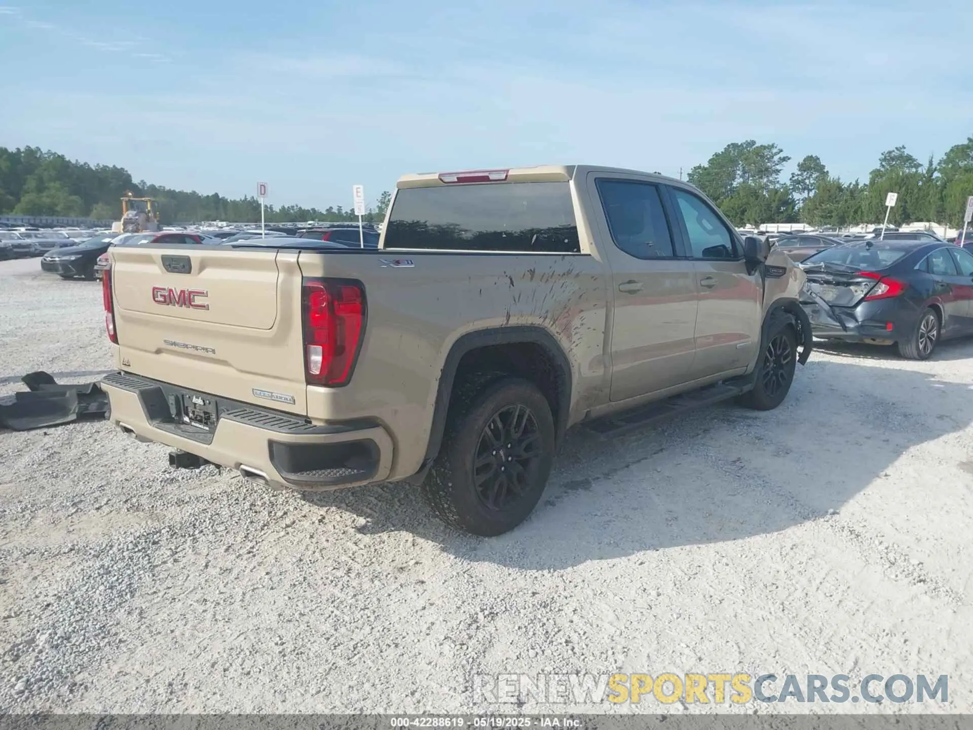 4 Photograph of a damaged car 3GTUUCED2NG585007 GMC SIERRA 1500 2022