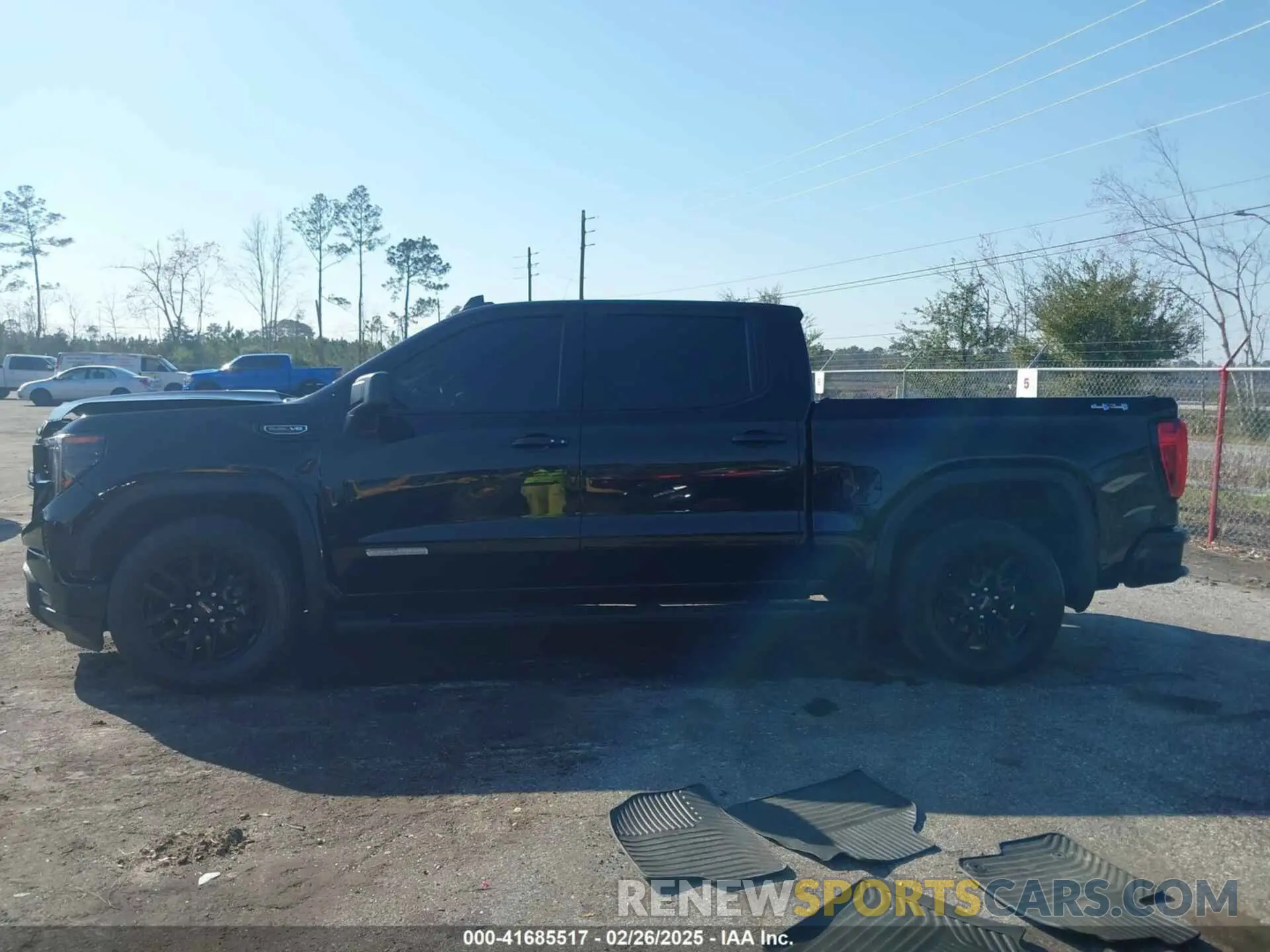 14 Photograph of a damaged car 3GTUUCED2NG628227 GMC SIERRA 1500 2022