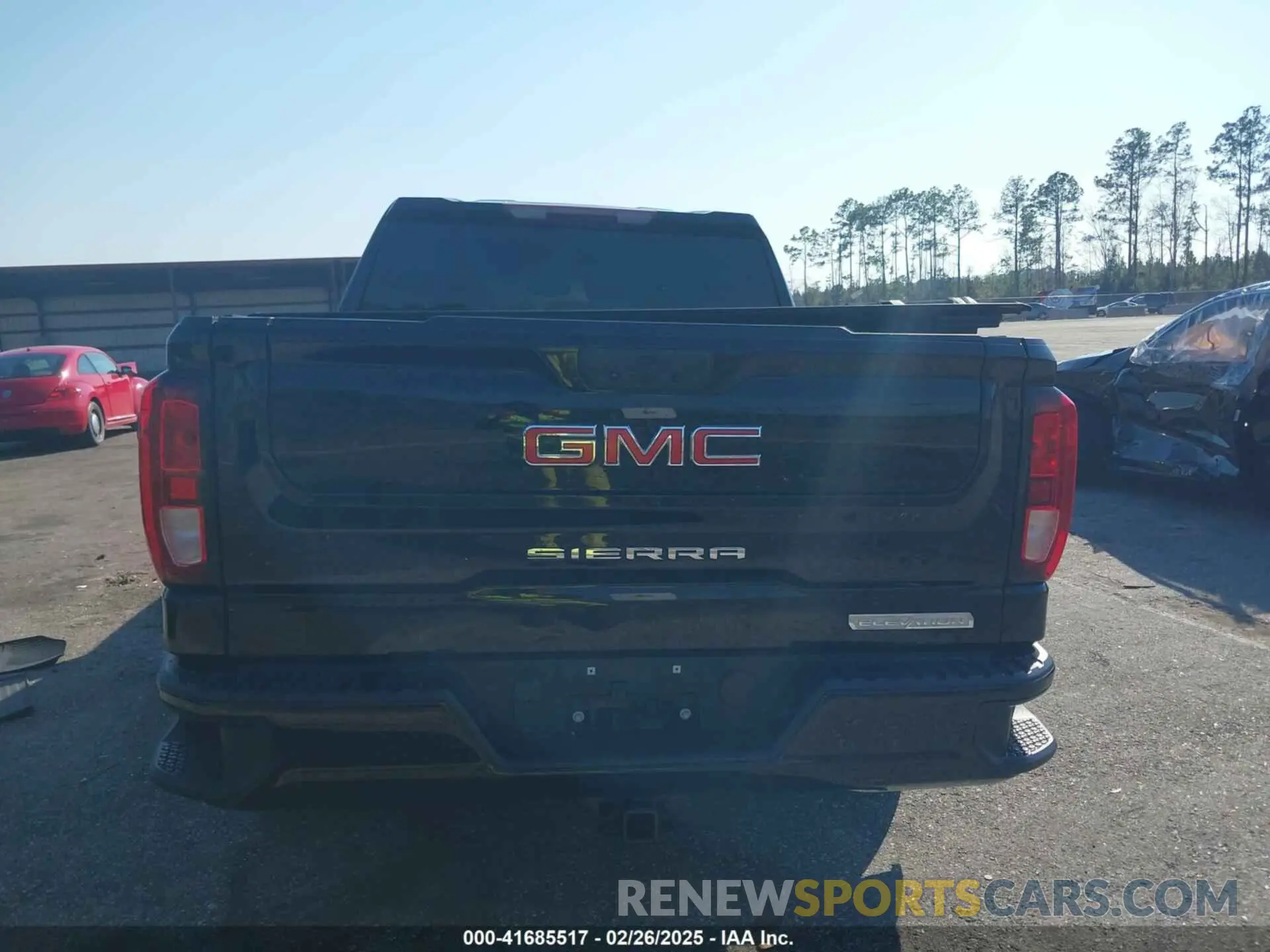 16 Photograph of a damaged car 3GTUUCED2NG628227 GMC SIERRA 1500 2022