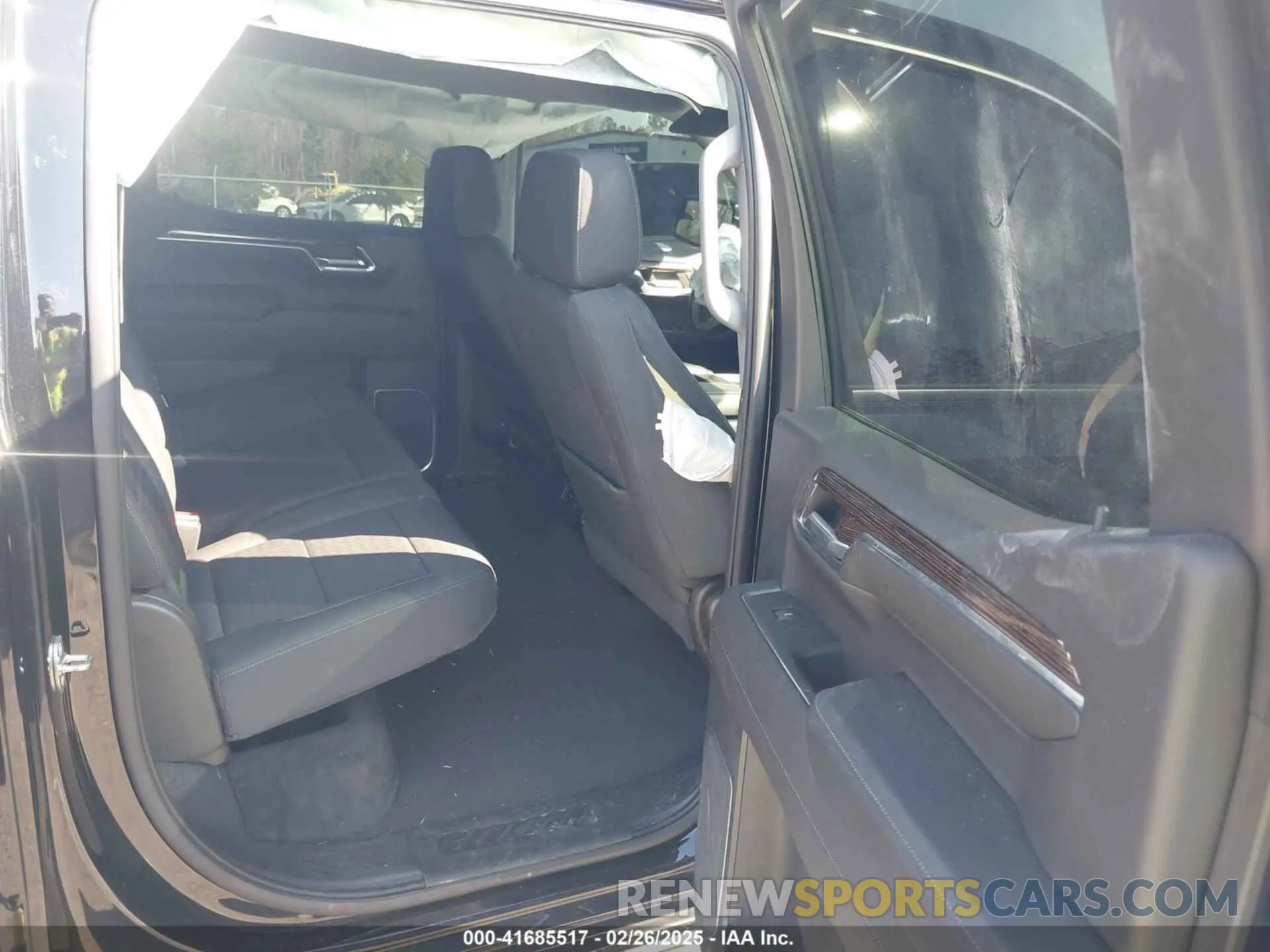 8 Photograph of a damaged car 3GTUUCED2NG628227 GMC SIERRA 1500 2022