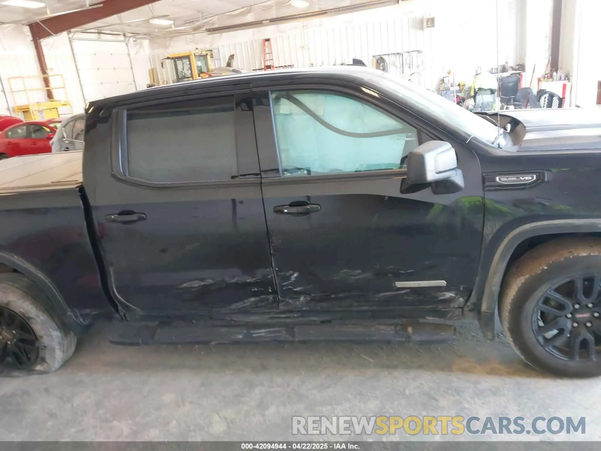 13 Photograph of a damaged car 3GTUUCED6NG504879 GMC SIERRA 1500 2022