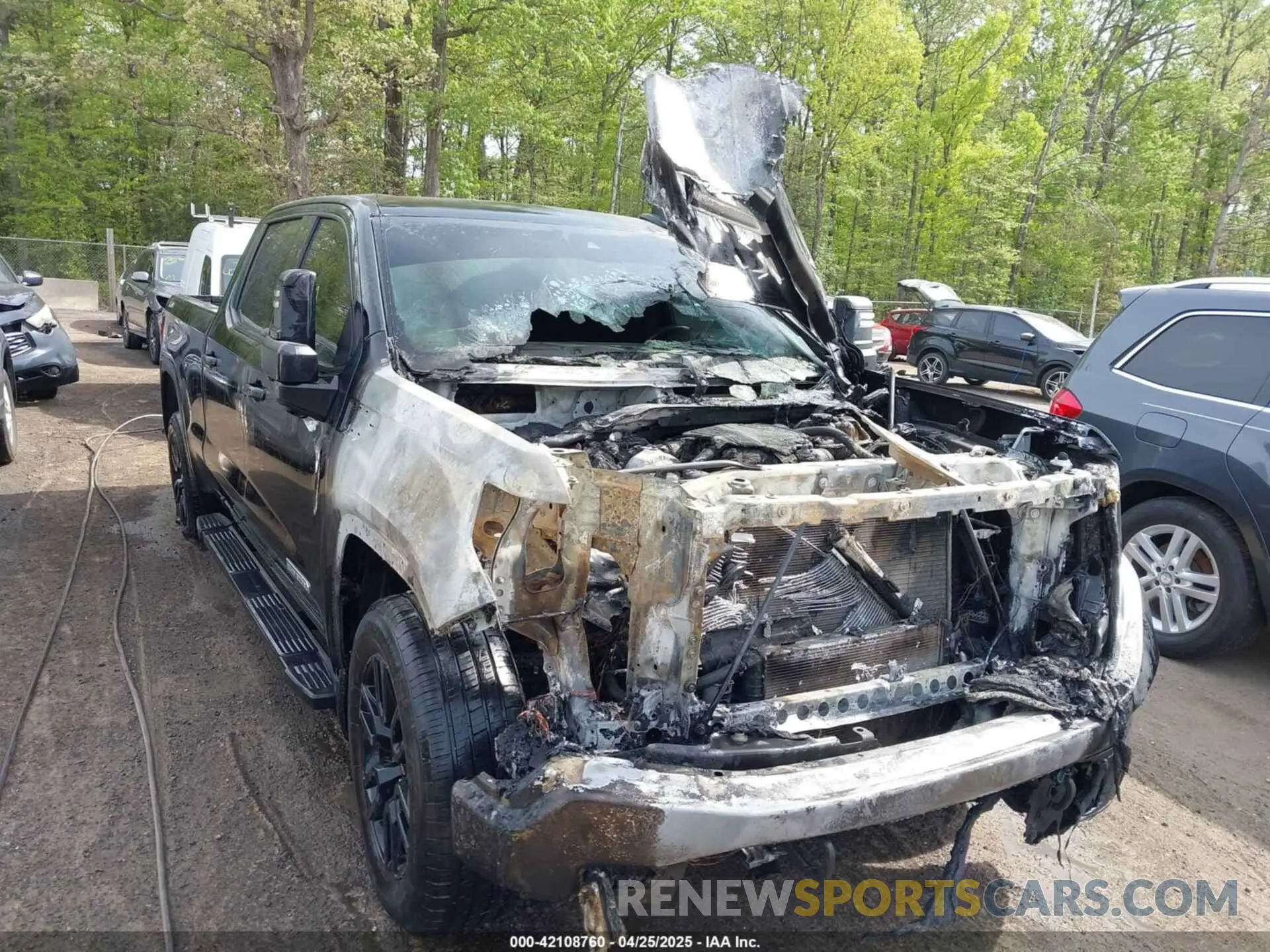 6 Photograph of a damaged car 3GTUUCET7NG535940 GMC SIERRA 1500 2022
