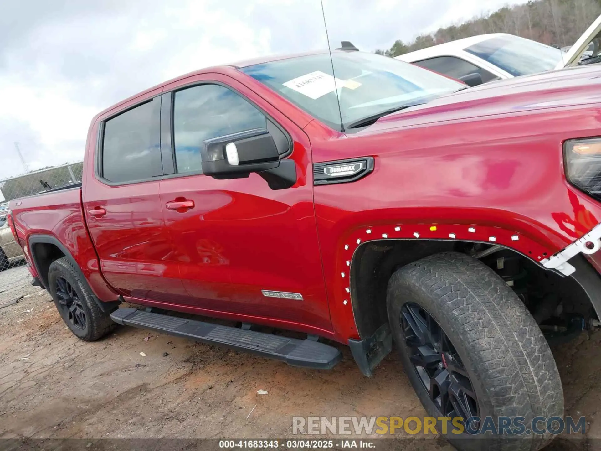 14 Photograph of a damaged car 3GTUUCETXNG547564 GMC SIERRA 1500 2022