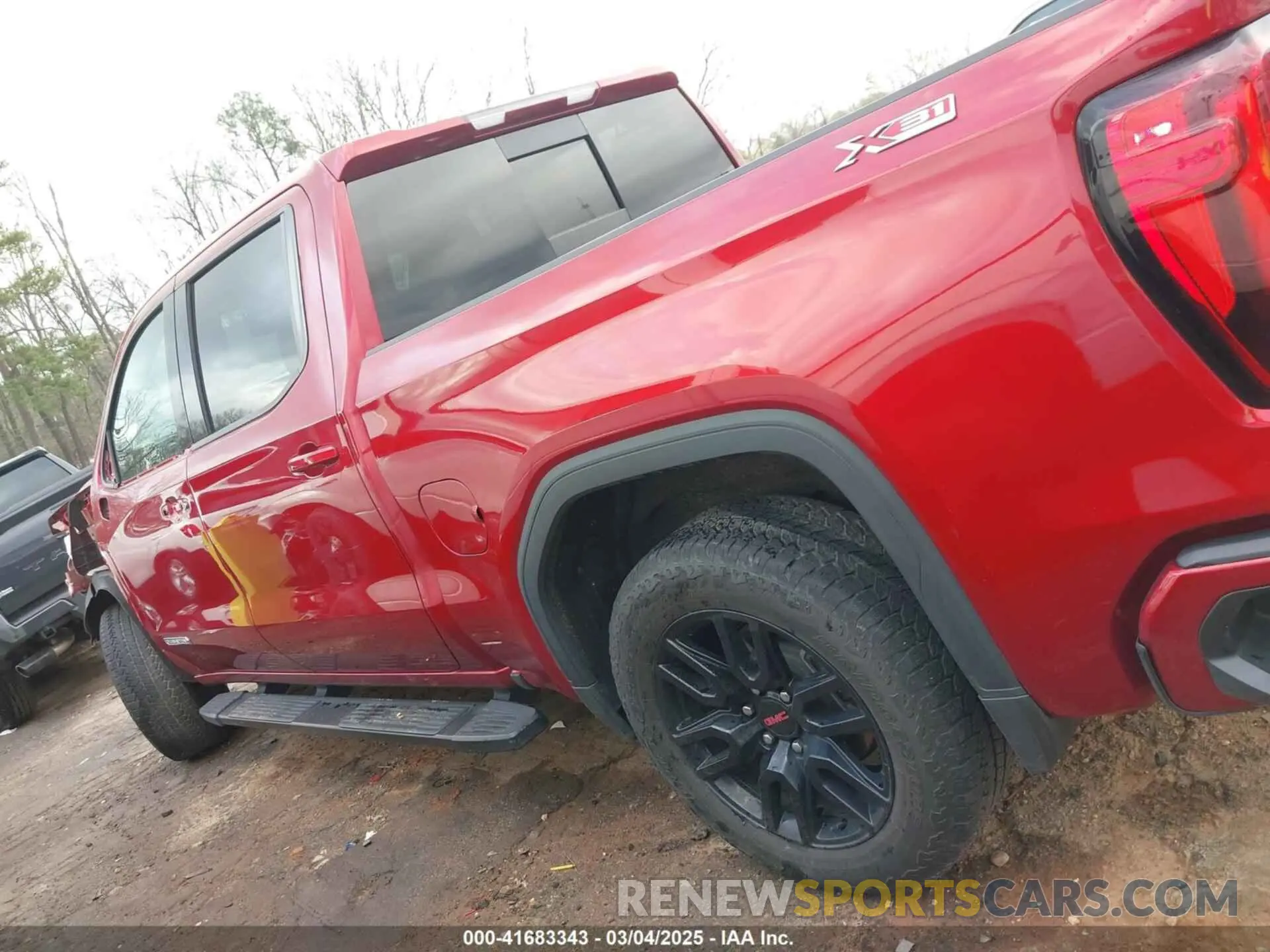 15 Photograph of a damaged car 3GTUUCETXNG547564 GMC SIERRA 1500 2022