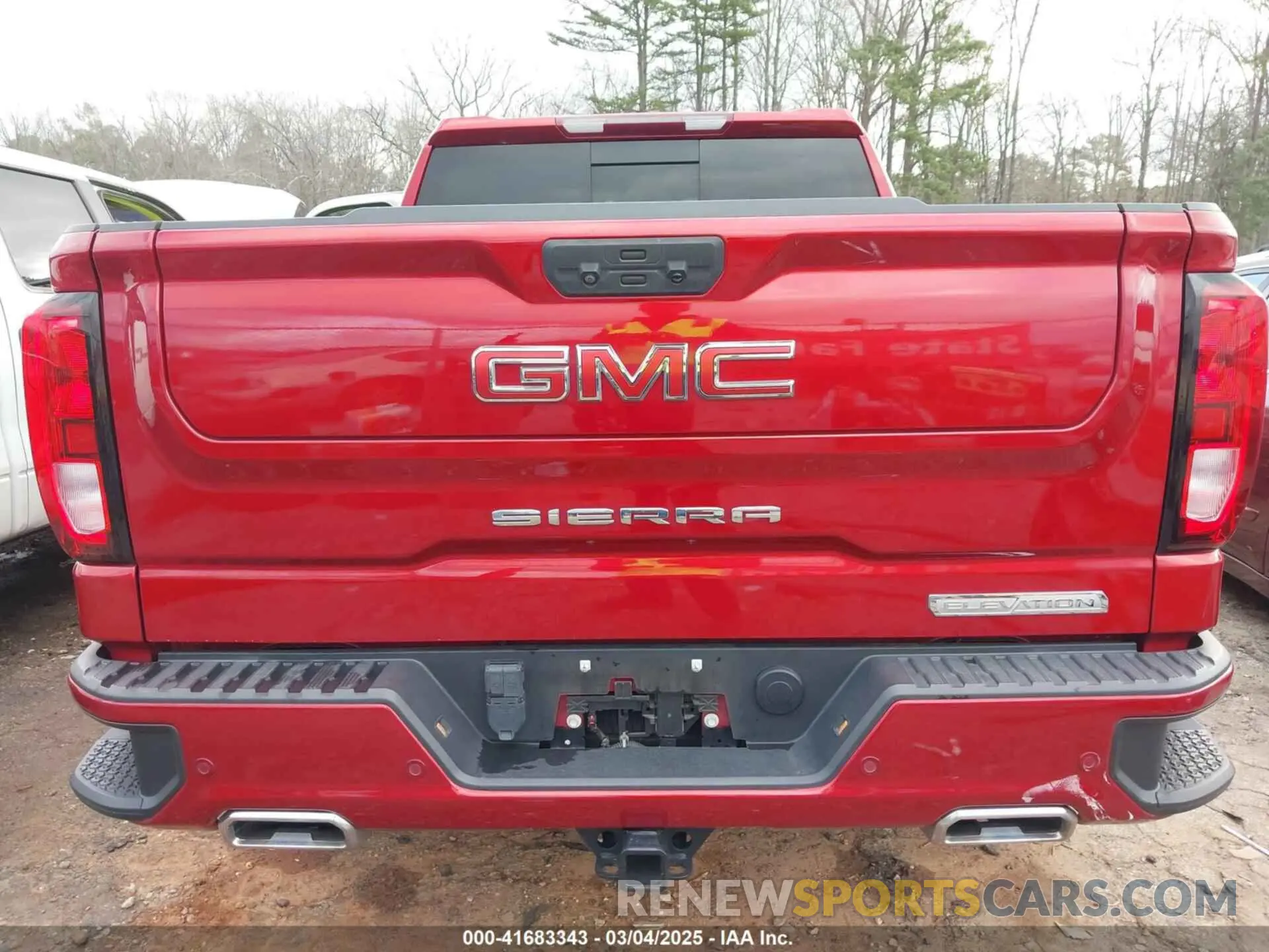 17 Photograph of a damaged car 3GTUUCETXNG547564 GMC SIERRA 1500 2022