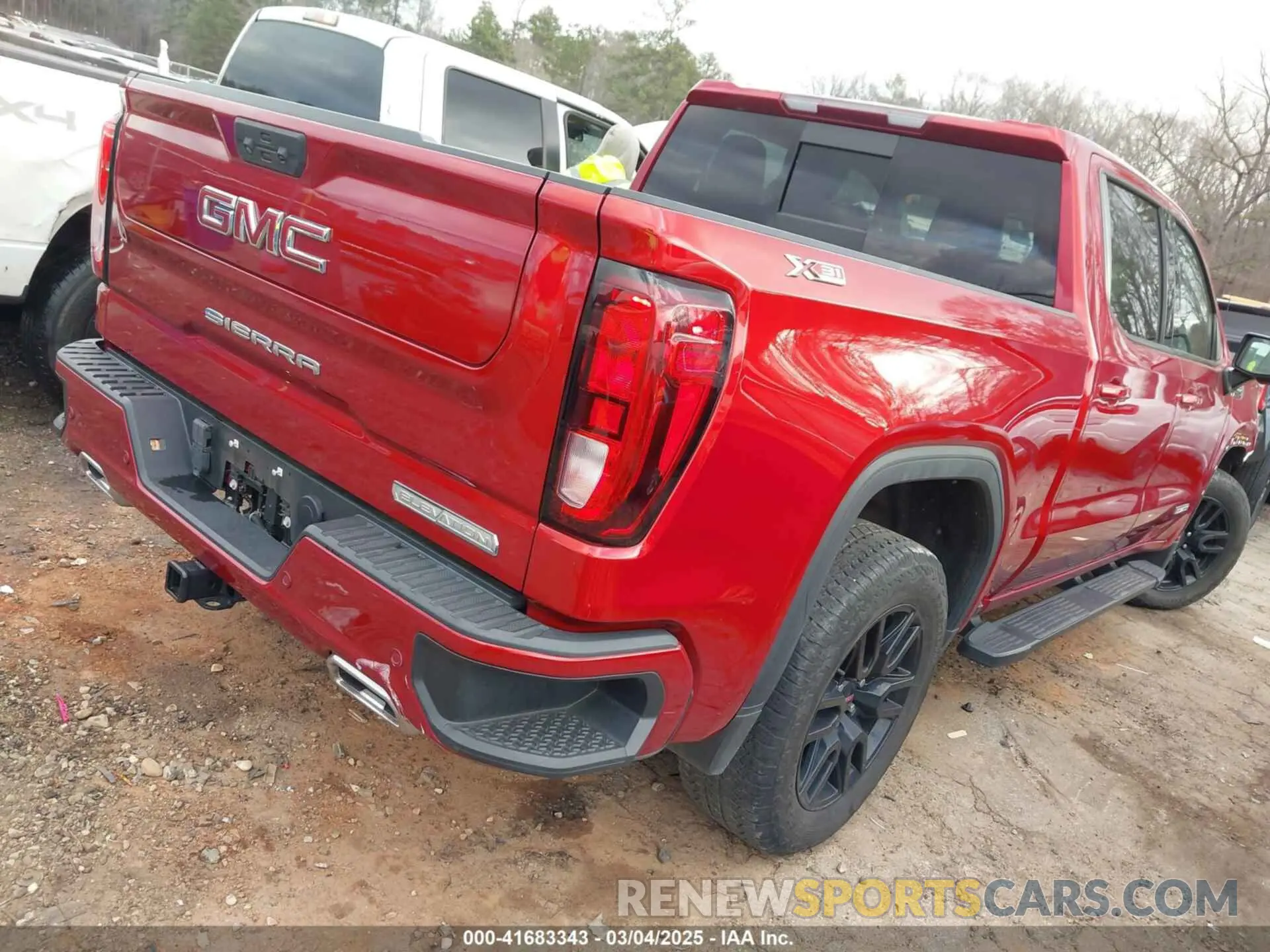 4 Photograph of a damaged car 3GTUUCETXNG547564 GMC SIERRA 1500 2022