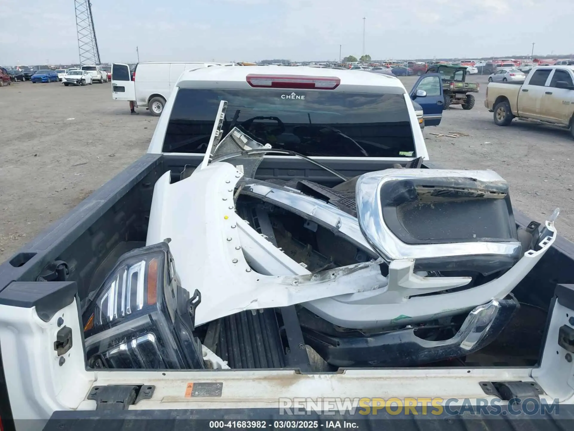 12 Photograph of a damaged car 3GTUUDED2NG591976 GMC SIERRA 1500 2022