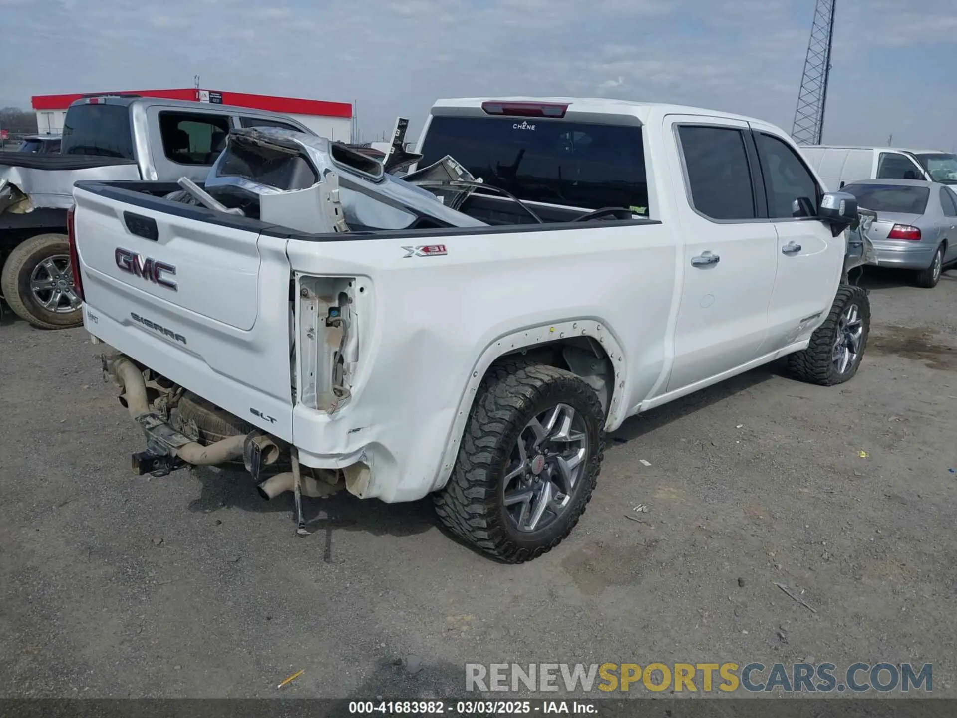 4 Photograph of a damaged car 3GTUUDED2NG591976 GMC SIERRA 1500 2022