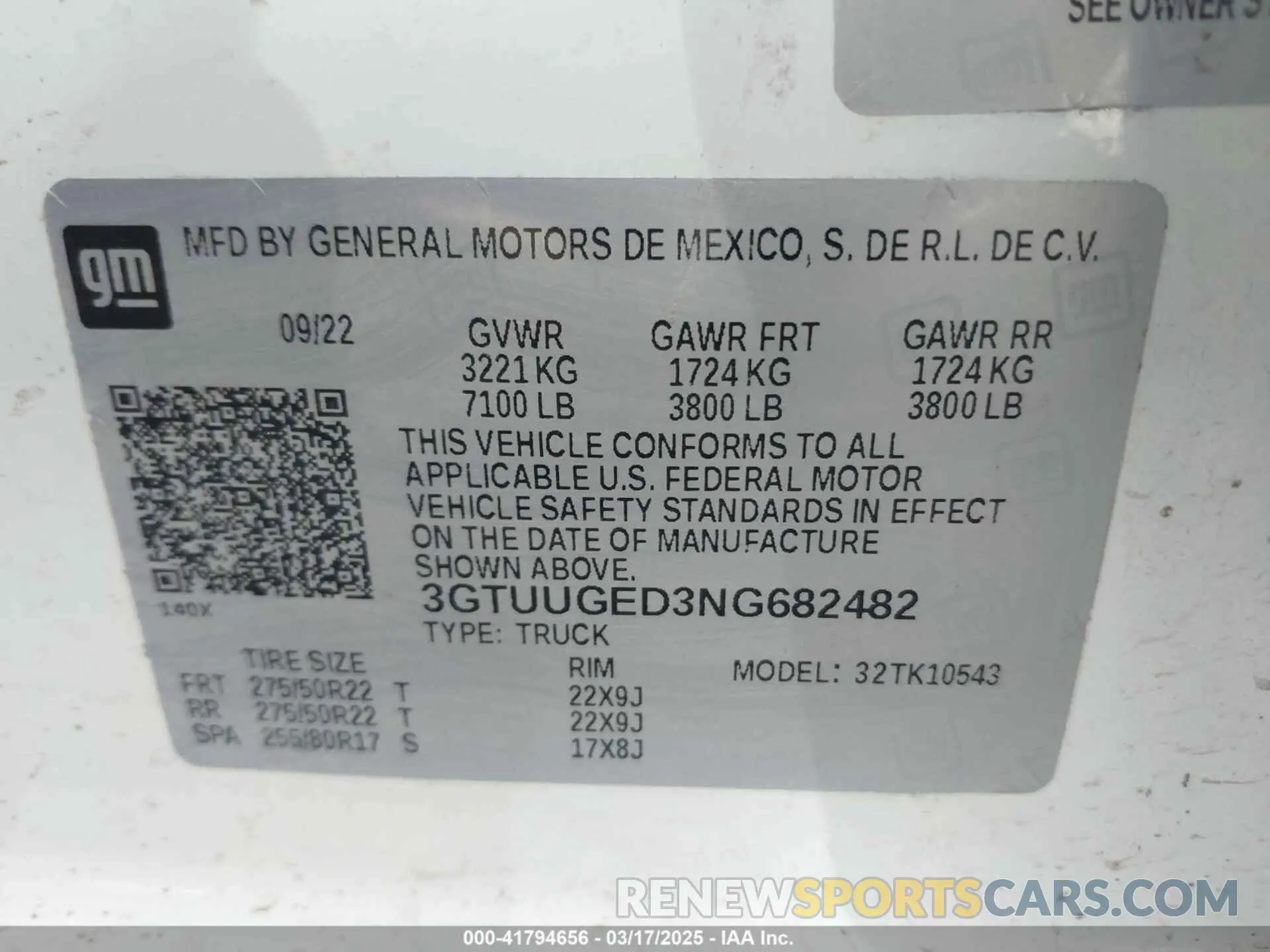 9 Photograph of a damaged car 3GTUUGED3NG682482 GMC SIERRA 1500 2022