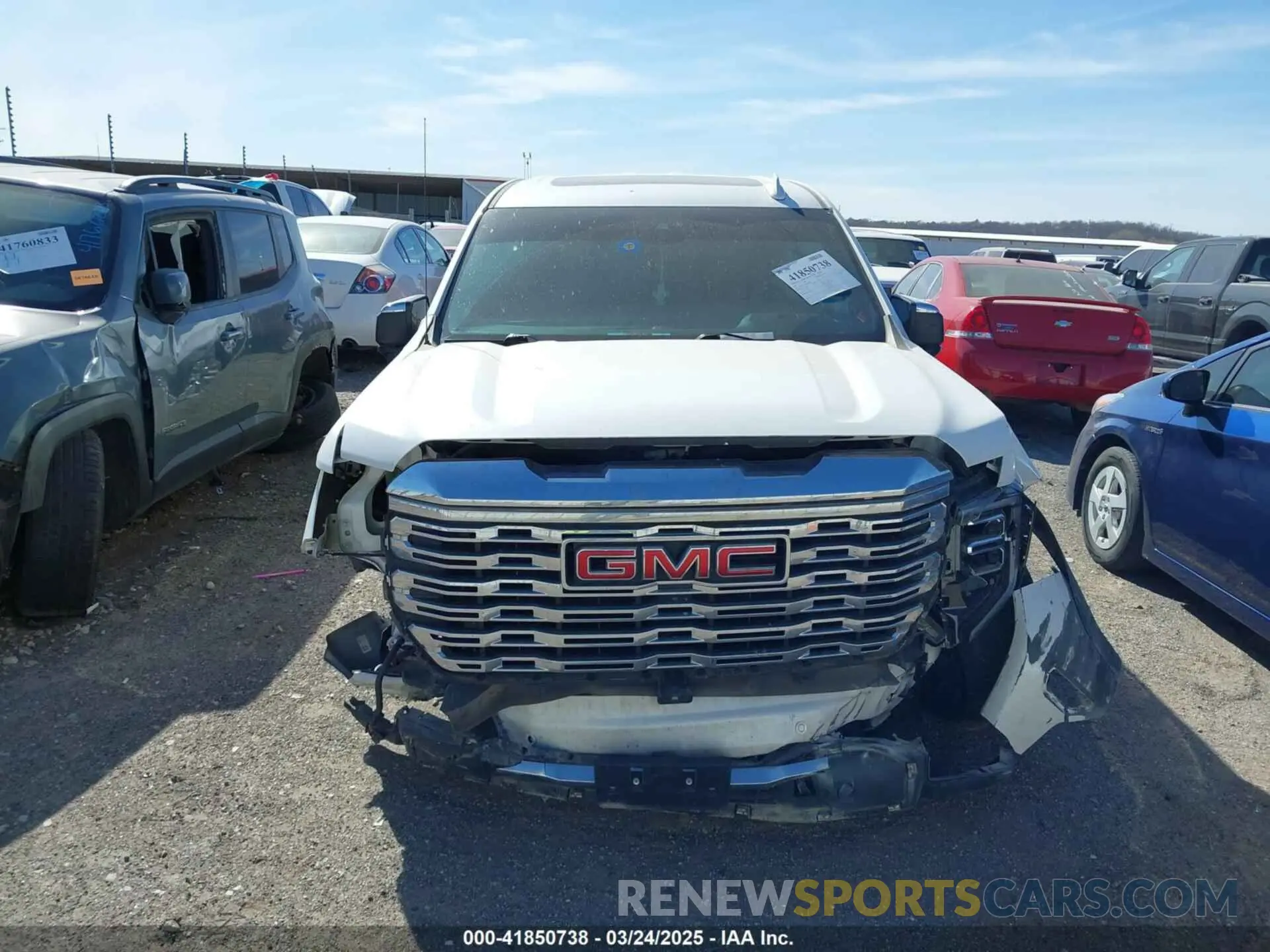 12 Photograph of a damaged car 3GTUUGET0NG599597 GMC SIERRA 1500 2022