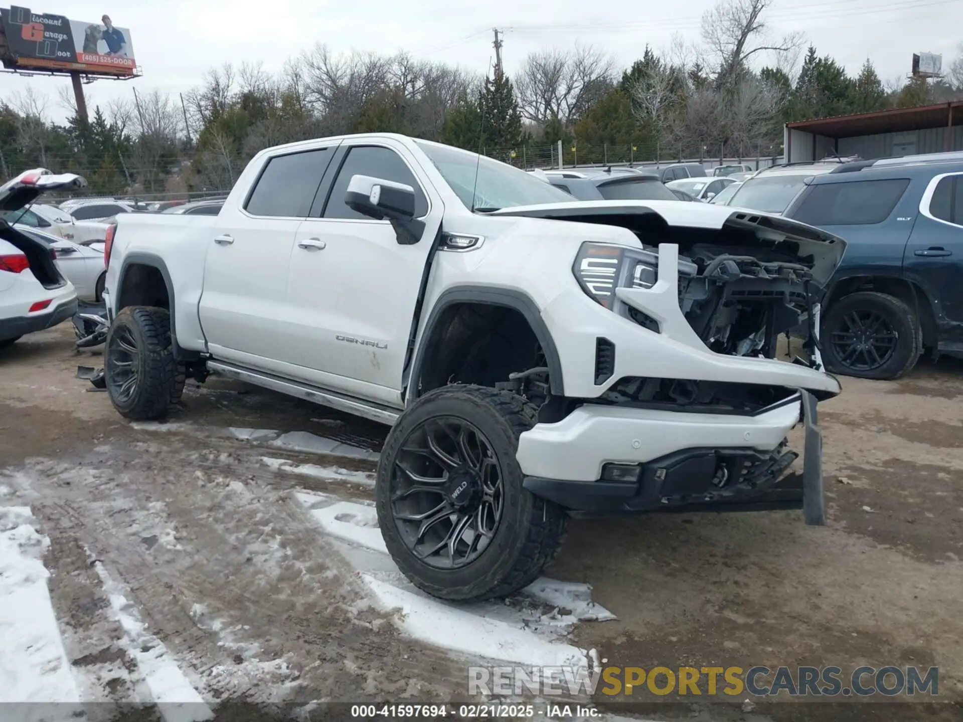 1 Photograph of a damaged car 3GTUUGET9NG618129 GMC SIERRA 1500 2022