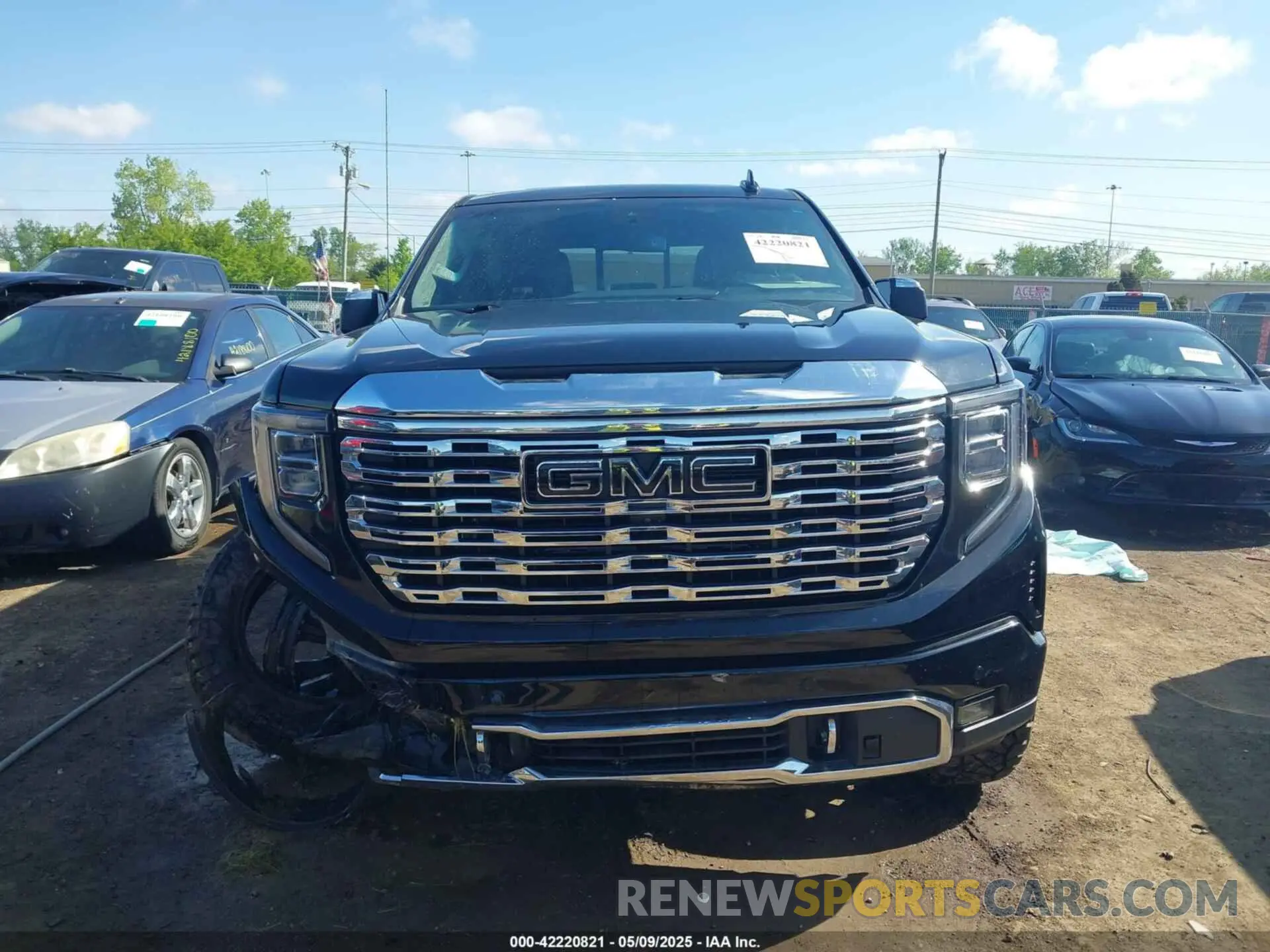12 Photograph of a damaged car 3GTUUGETXNG624599 GMC SIERRA 1500 2022