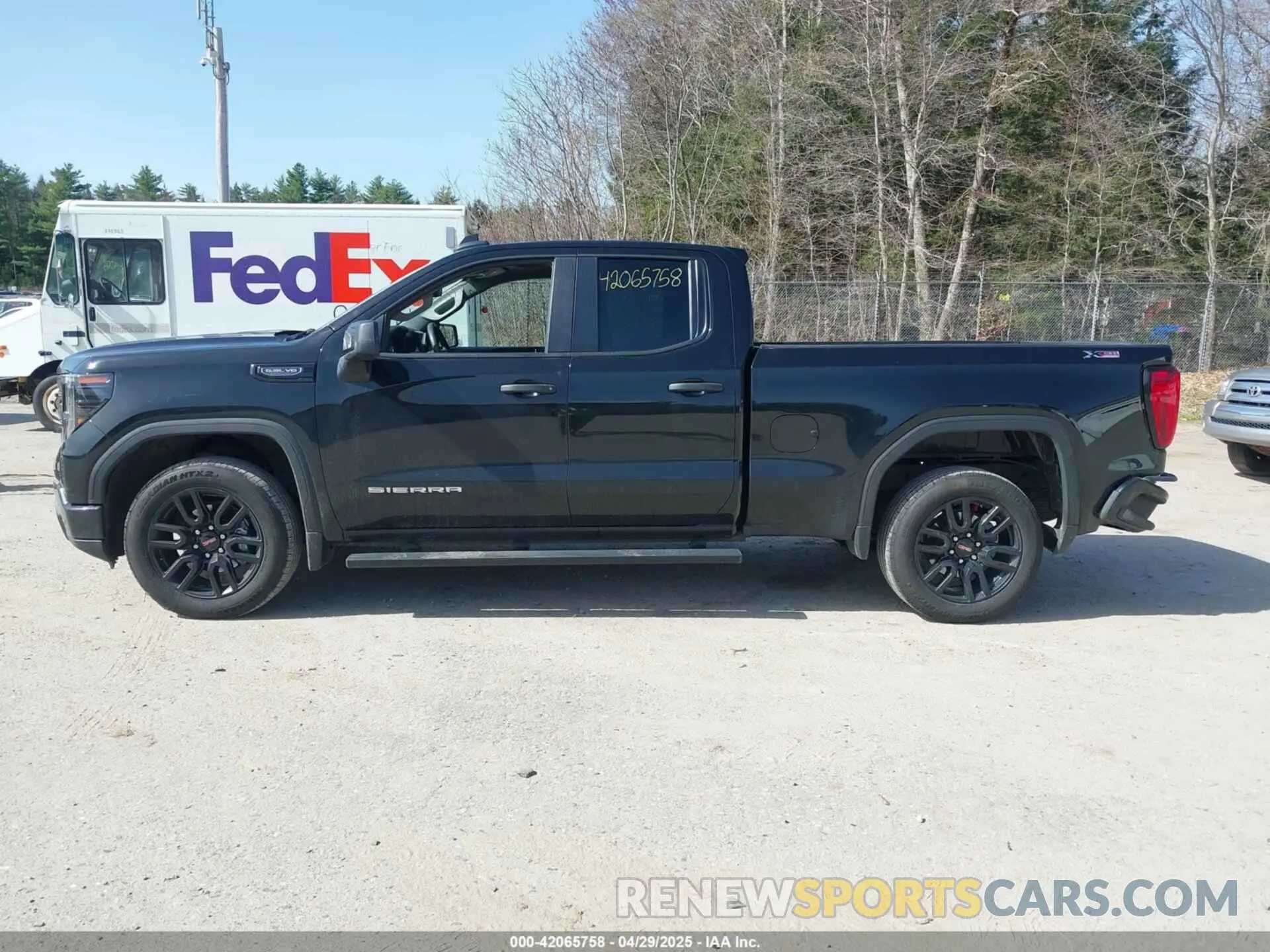 14 Photograph of a damaged car 1GTRUAED5PZ313029 GMC SIERRA 1500 2023