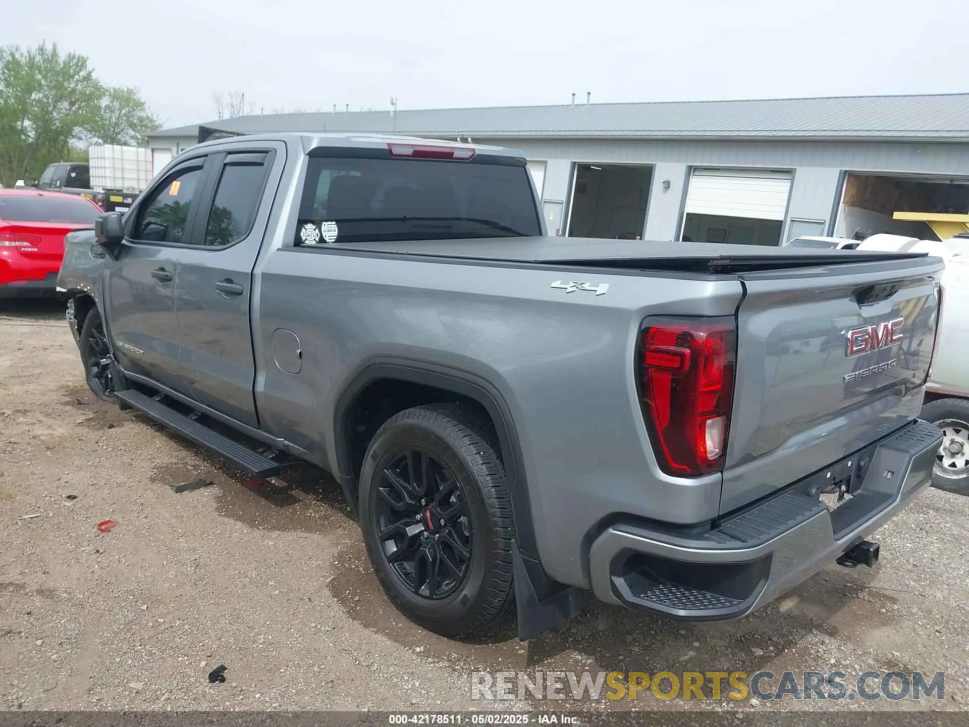 3 Photograph of a damaged car 1GTRUAED9PZ270833 GMC SIERRA 1500 2023