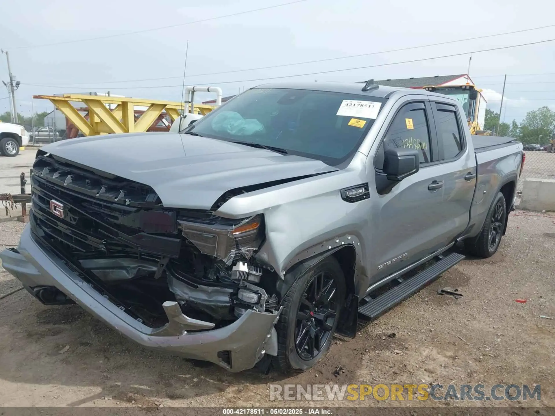 6 Photograph of a damaged car 1GTRUAED9PZ270833 GMC SIERRA 1500 2023