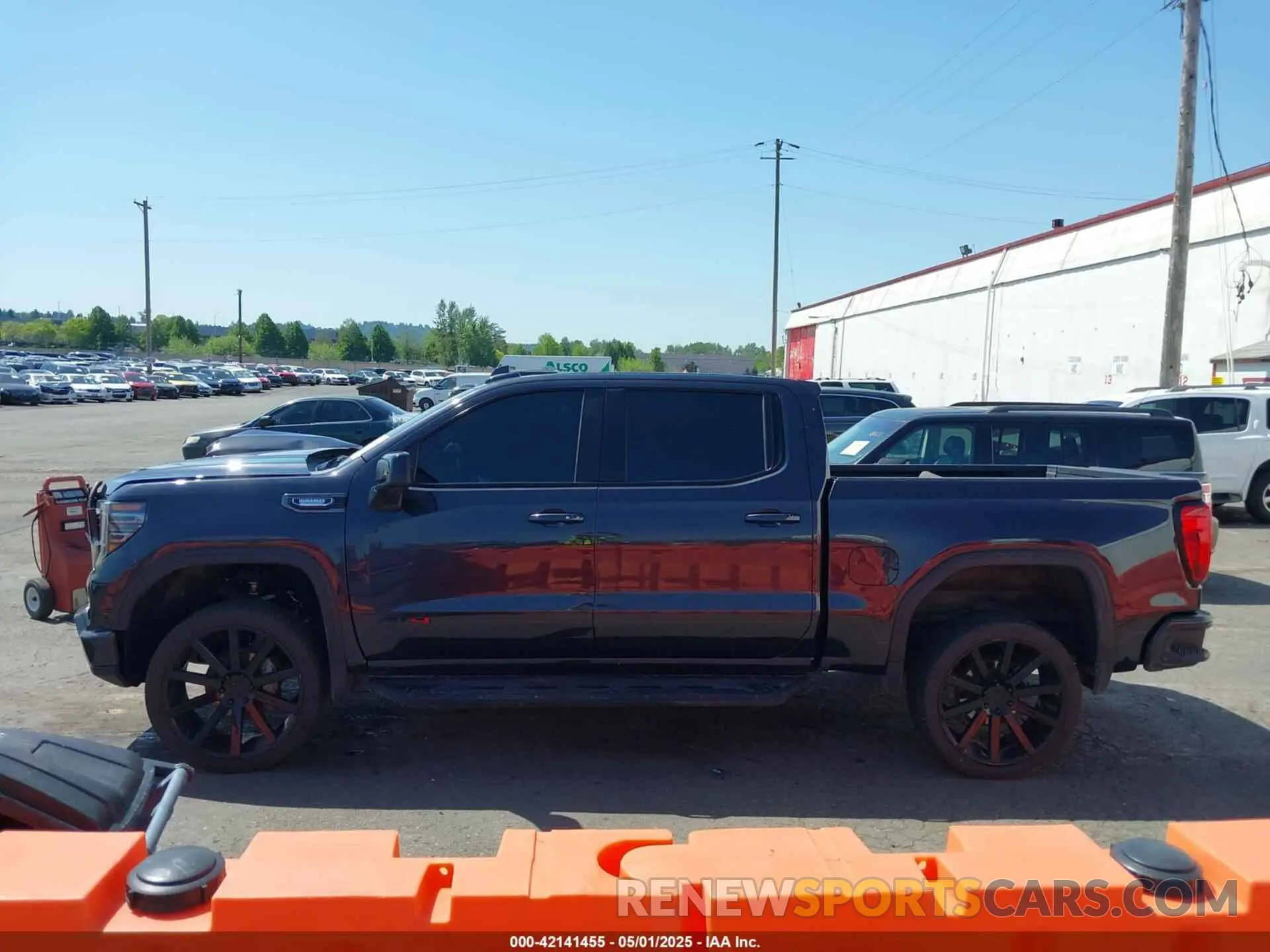 14 Photograph of a damaged car 1GTUUEE85PZ313956 GMC SIERRA 1500 2023