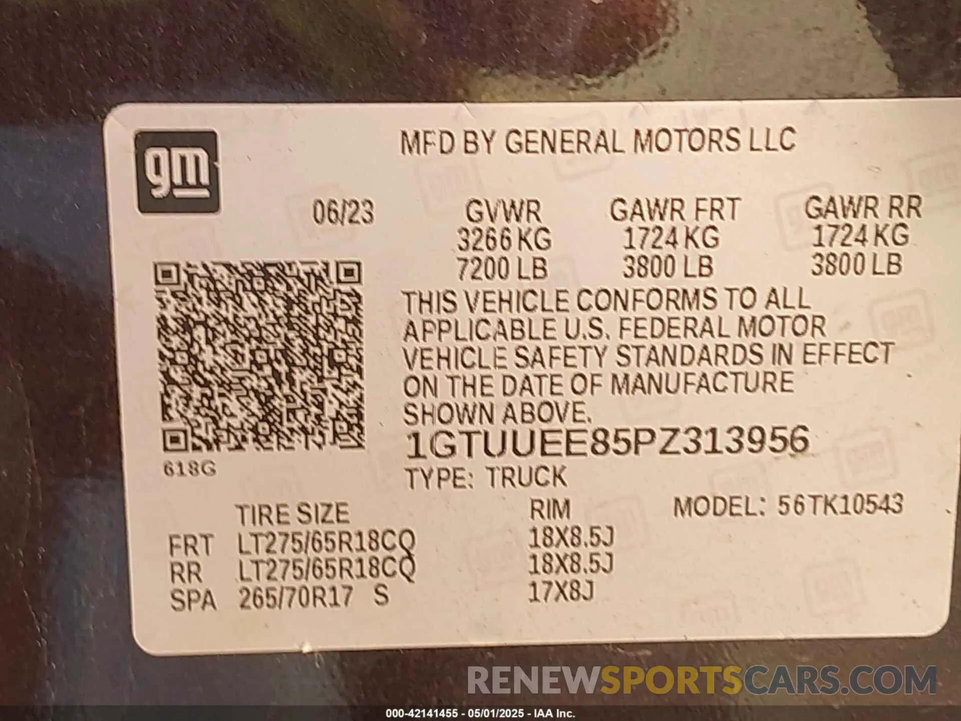9 Photograph of a damaged car 1GTUUEE85PZ313956 GMC SIERRA 1500 2023