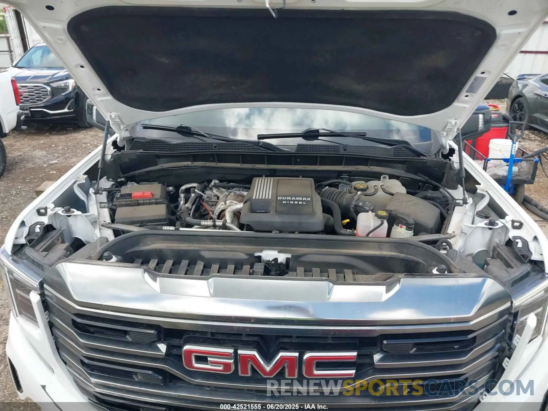 10 Photograph of a damaged car 1GTUUEE87PZ295170 GMC SIERRA 1500 2023