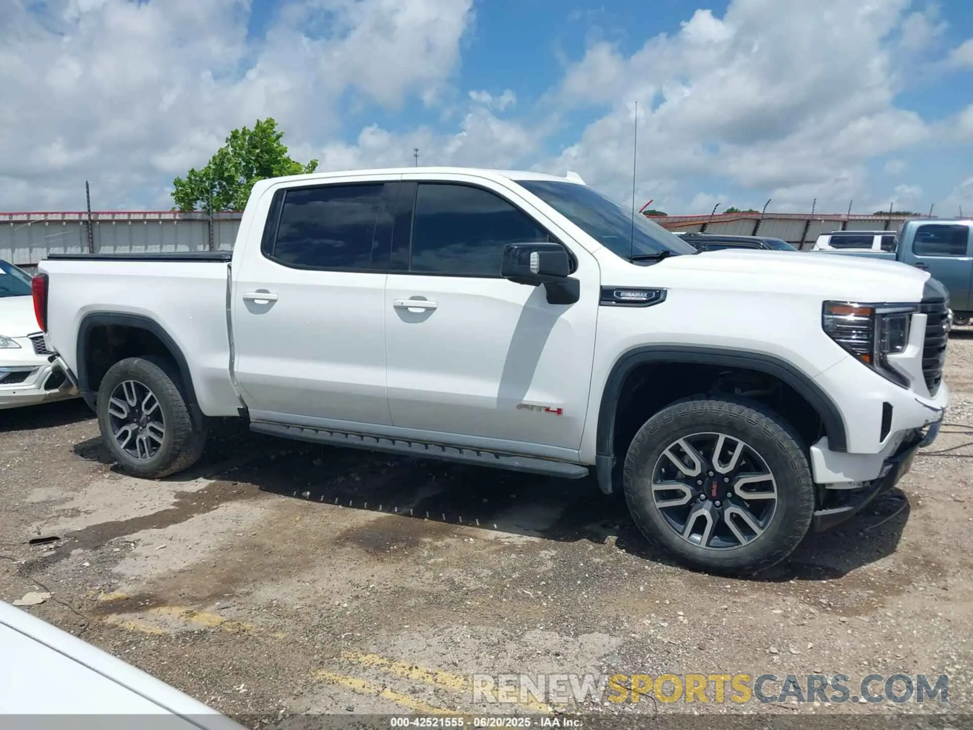 13 Photograph of a damaged car 1GTUUEE87PZ295170 GMC SIERRA 1500 2023