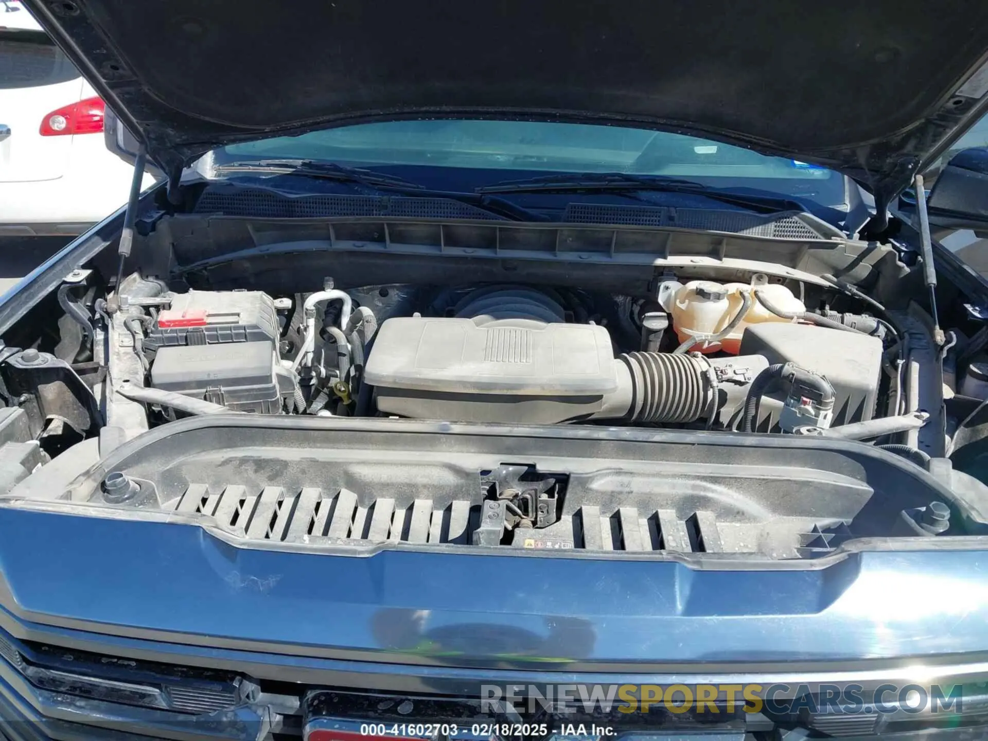 10 Photograph of a damaged car 1GTUUEEL5PZ112868 GMC SIERRA 1500 2023