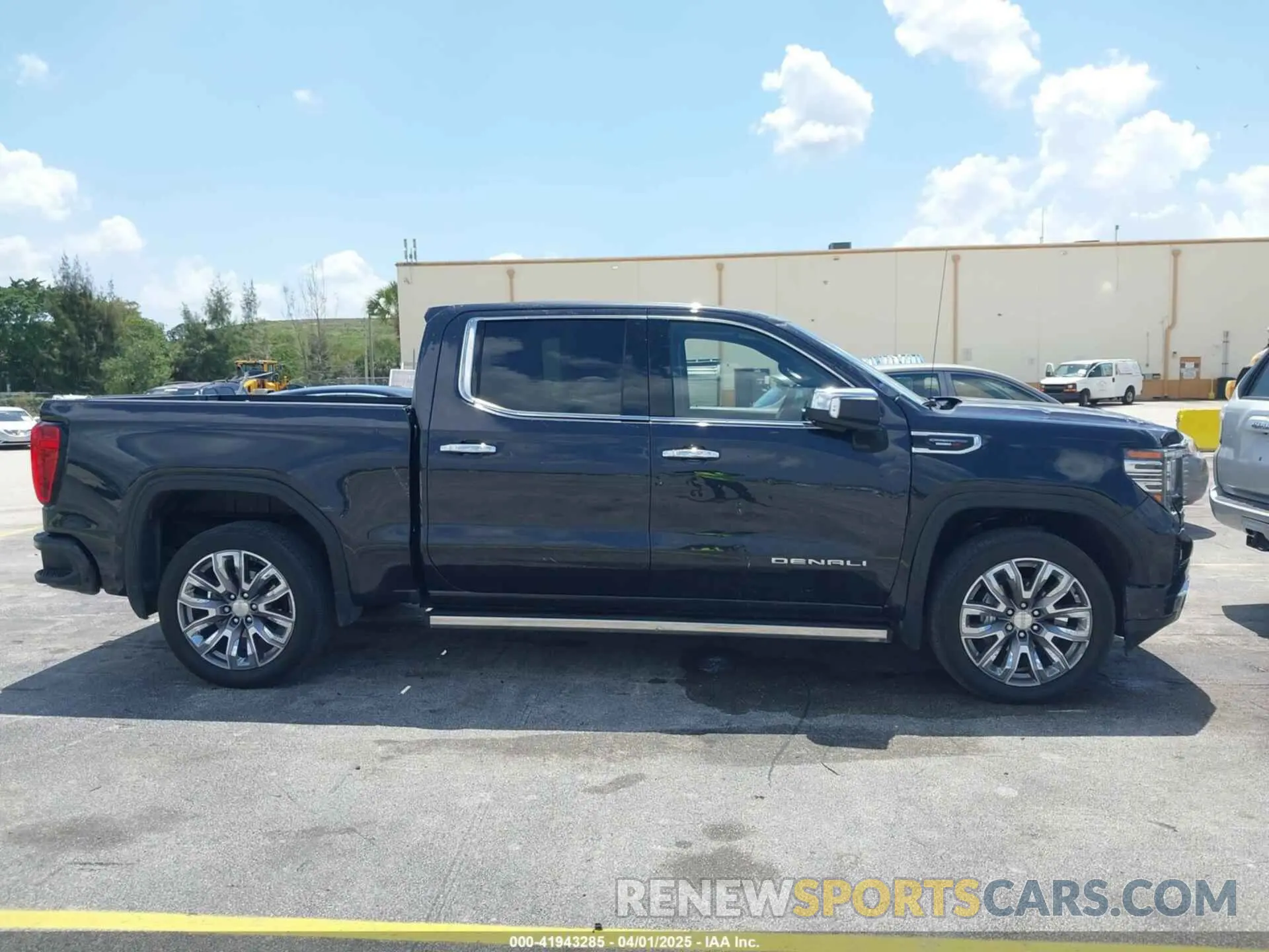 13 Photograph of a damaged car 1GTUUGE81PZ308054 GMC SIERRA 1500 2023