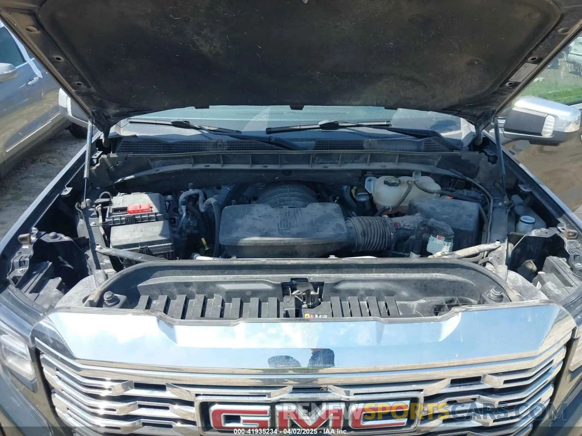 10 Photograph of a damaged car 1GTUUGED7PZ112973 GMC SIERRA 1500 2023
