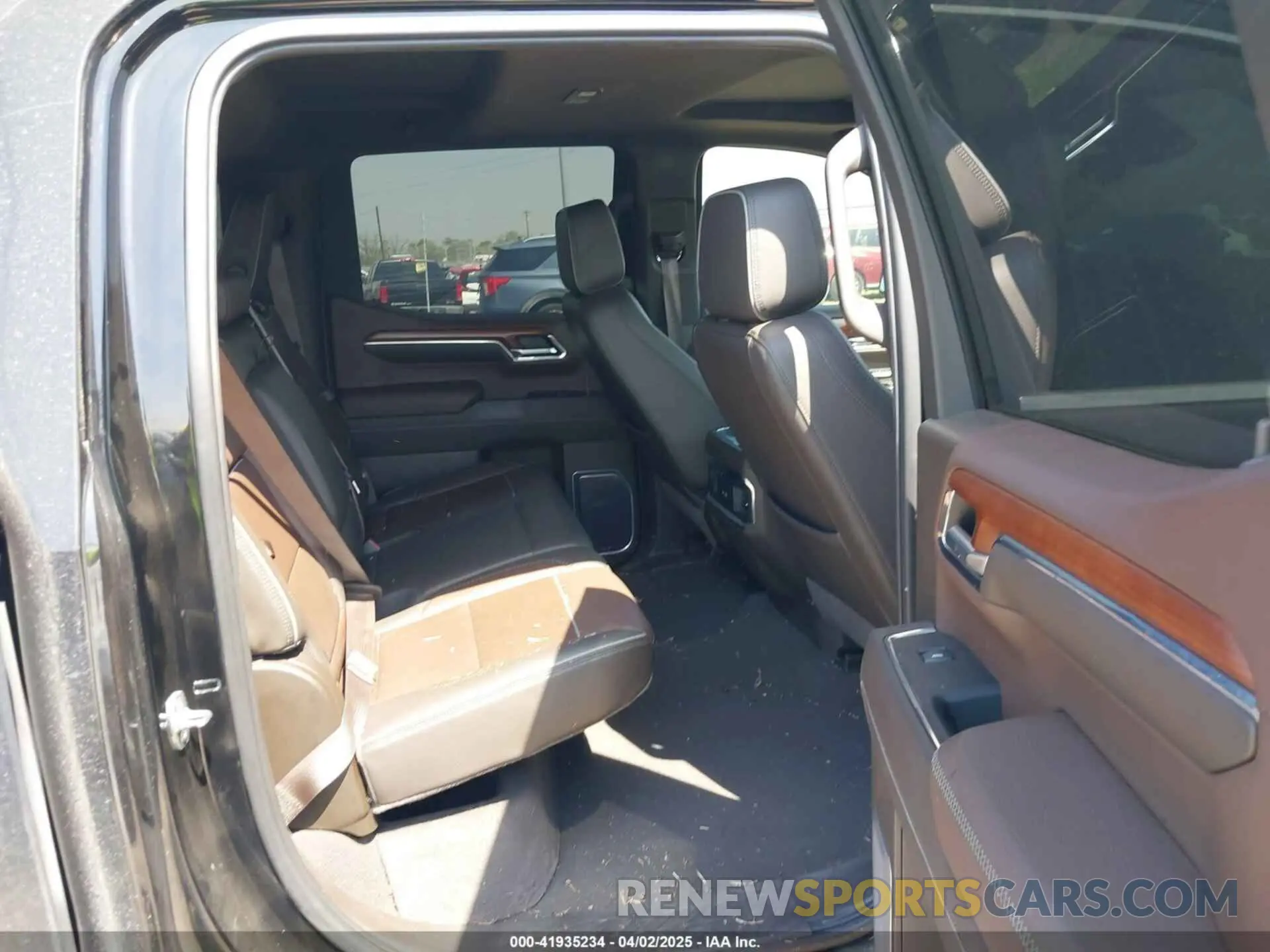 8 Photograph of a damaged car 1GTUUGED7PZ112973 GMC SIERRA 1500 2023