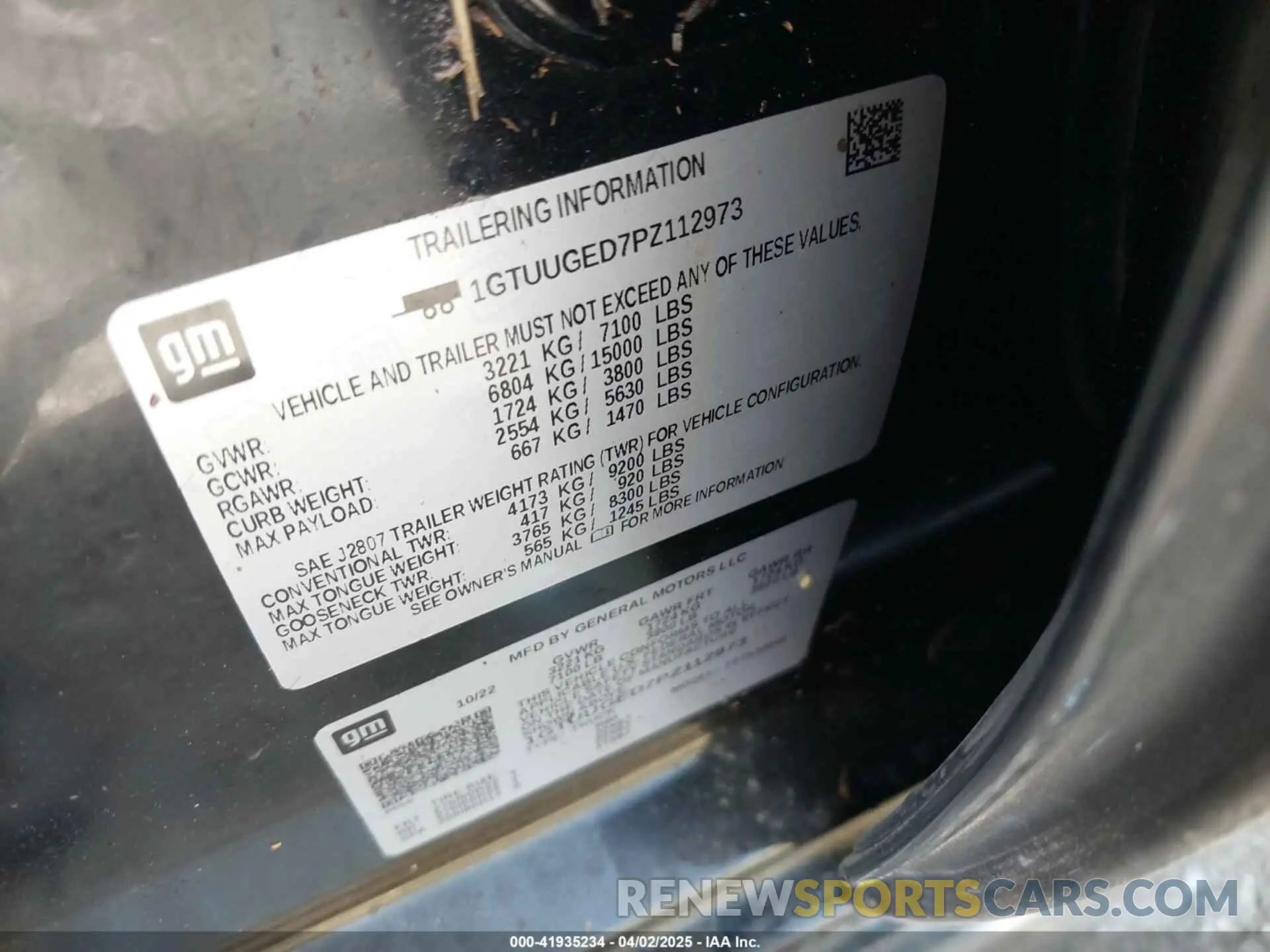 9 Photograph of a damaged car 1GTUUGED7PZ112973 GMC SIERRA 1500 2023