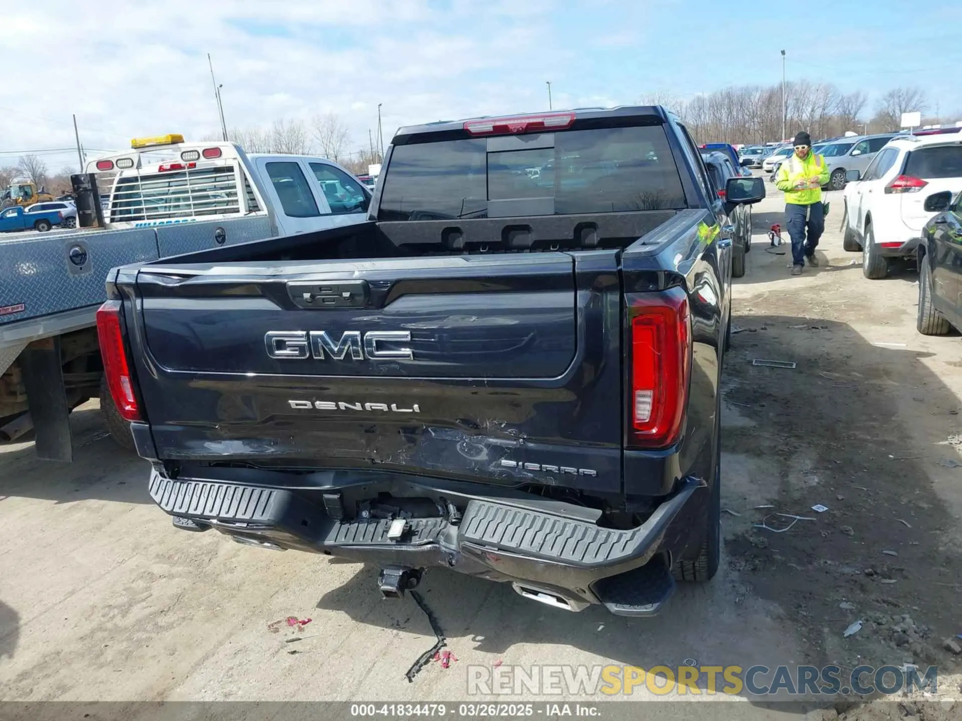 16 Photograph of a damaged car 1GTUUHE89PZ314769 GMC SIERRA 1500 2023